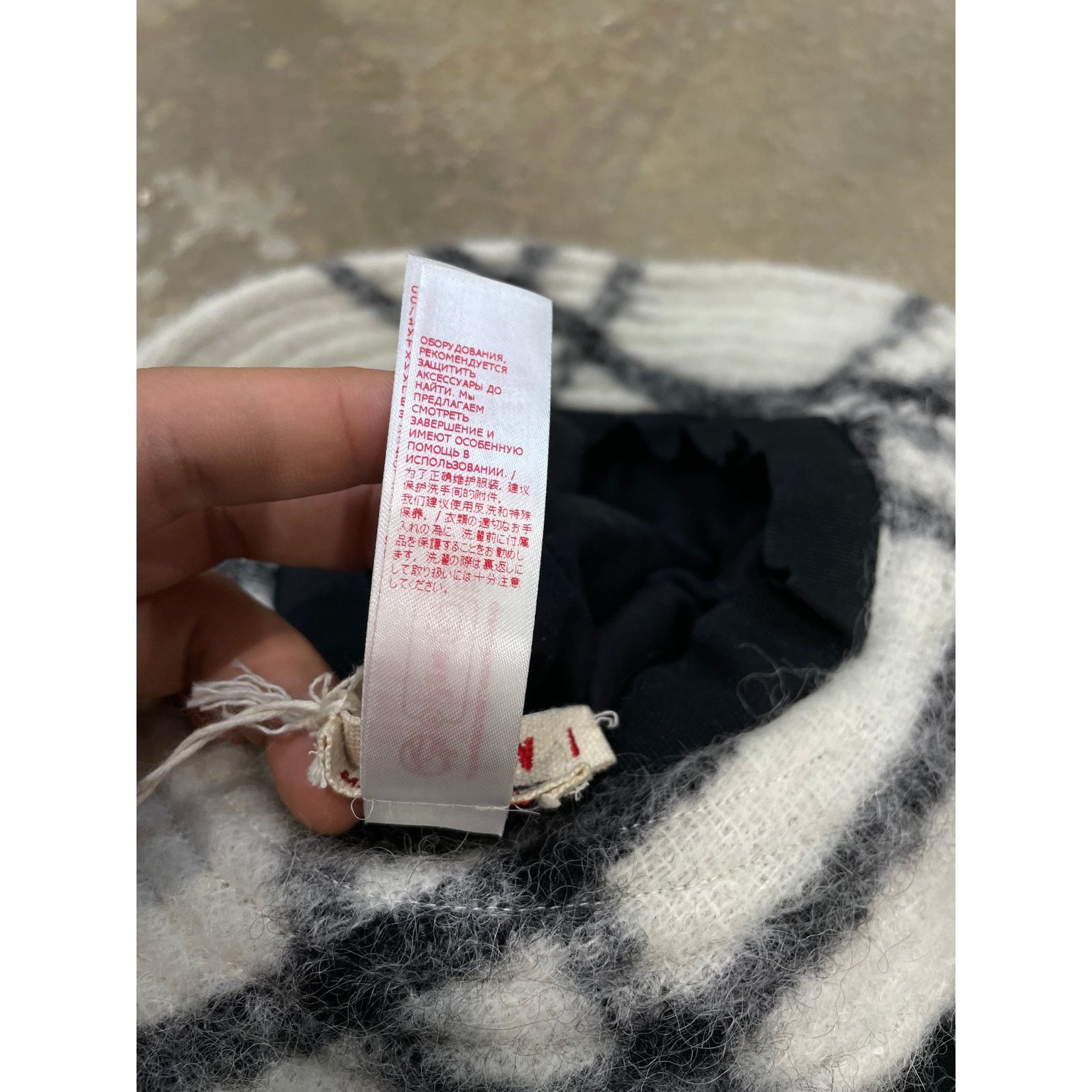Marni Marni Fur Bucket Hat Black White Large New Size ONE SIZE - 8 Thumbnail