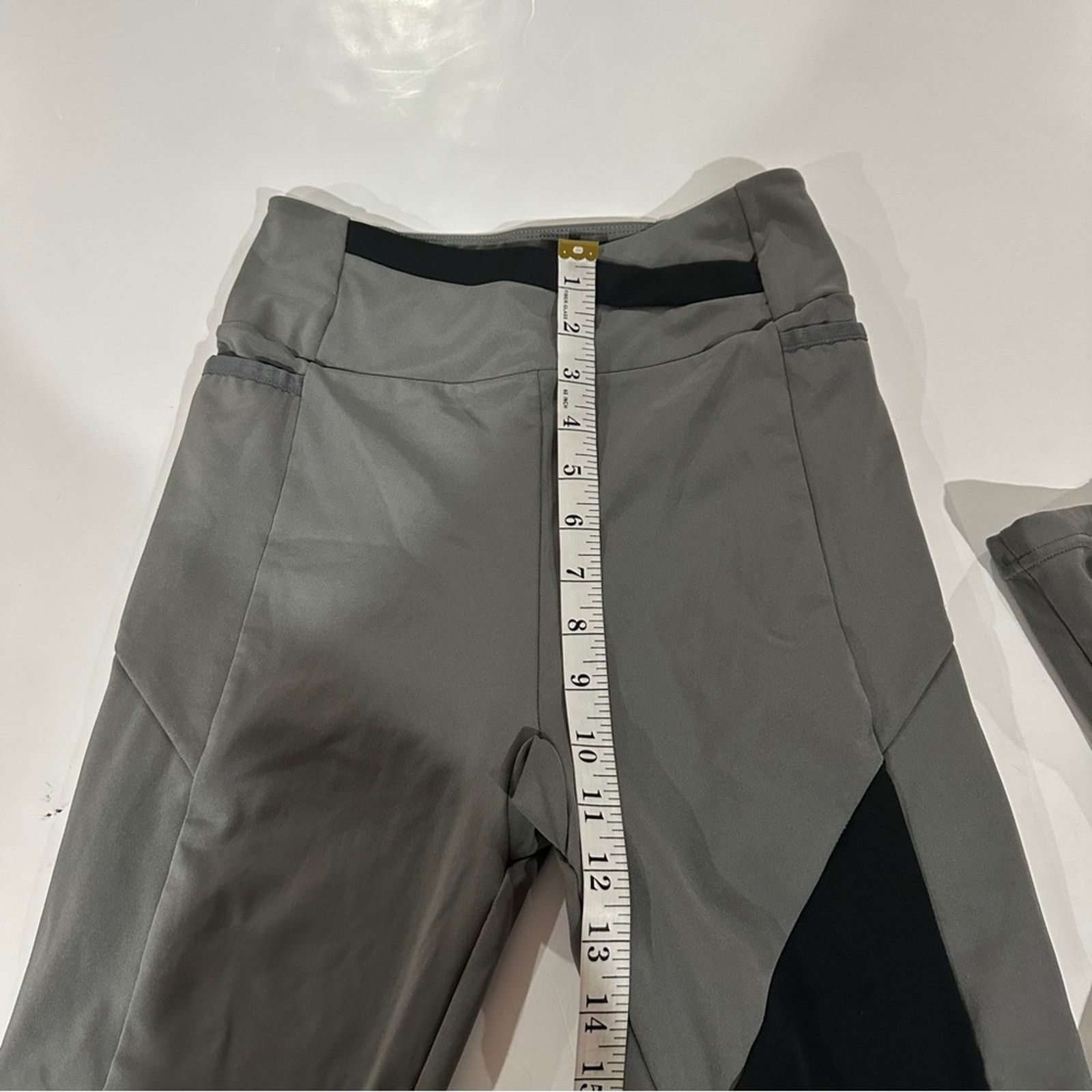Gymshark Gymshark Gray Criss Cross Waist High Rise Leggings Size S Size 23" - 8 Thumbnail
