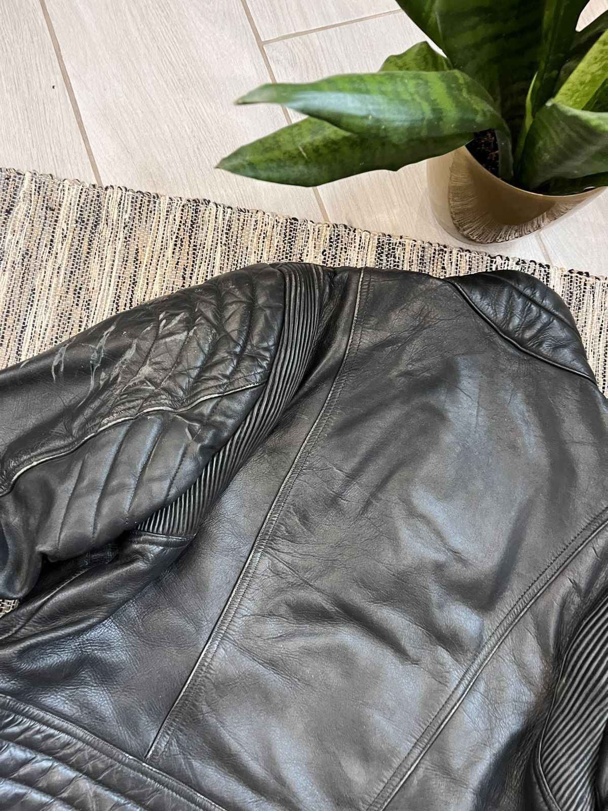 Vintage Vintage MOTO Leather Jacket Racing Motorcycle Biker faded Size US M / EU 48-50 / 2 - 13 Thumbnail