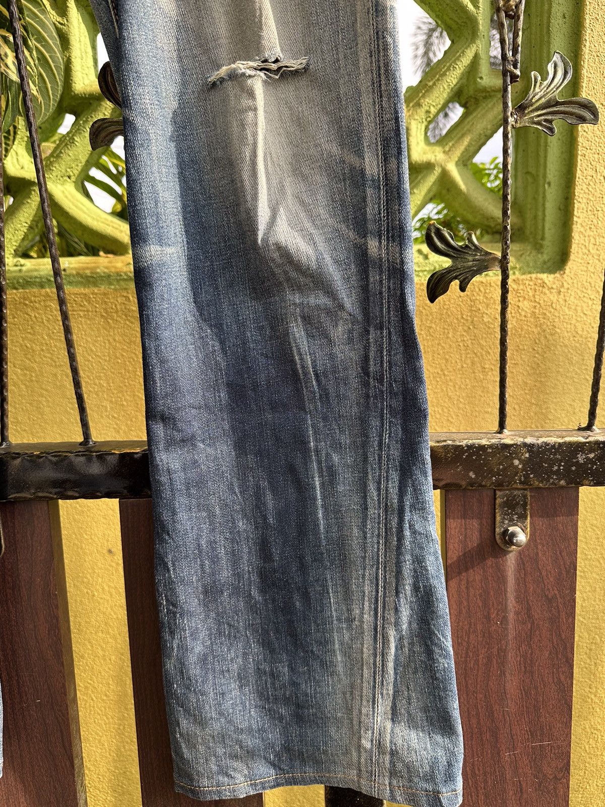 If Six Was Nine Distress Edwin Flare Tokyo Blue Trip Made In Japan. Size US 34 / EU 50 - 4 Thumbnail