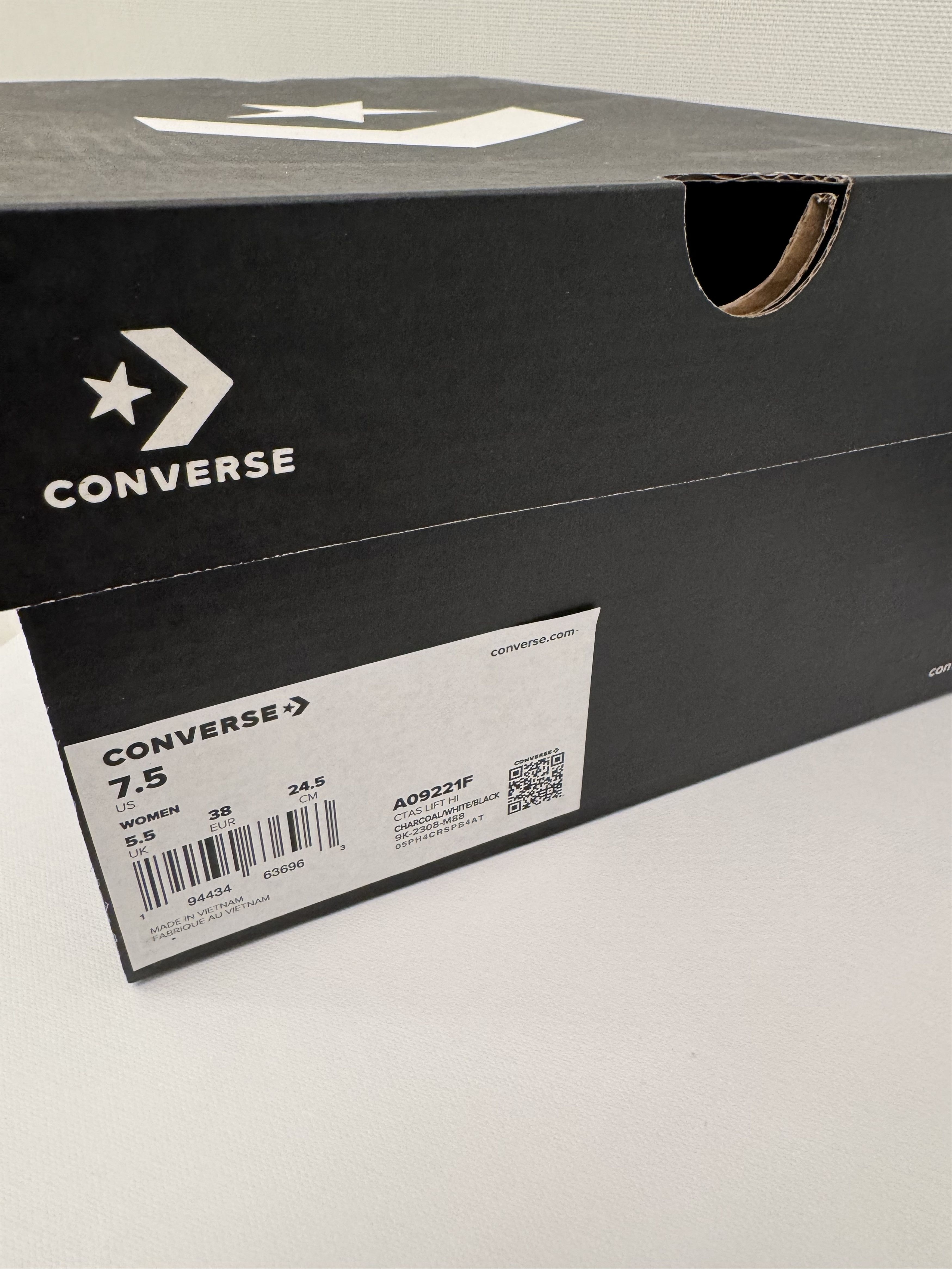 Converse Chuck Taylor All Star Lift Hi-Tops Size US 7.5 / IT 37.5 - 7 Thumbnail