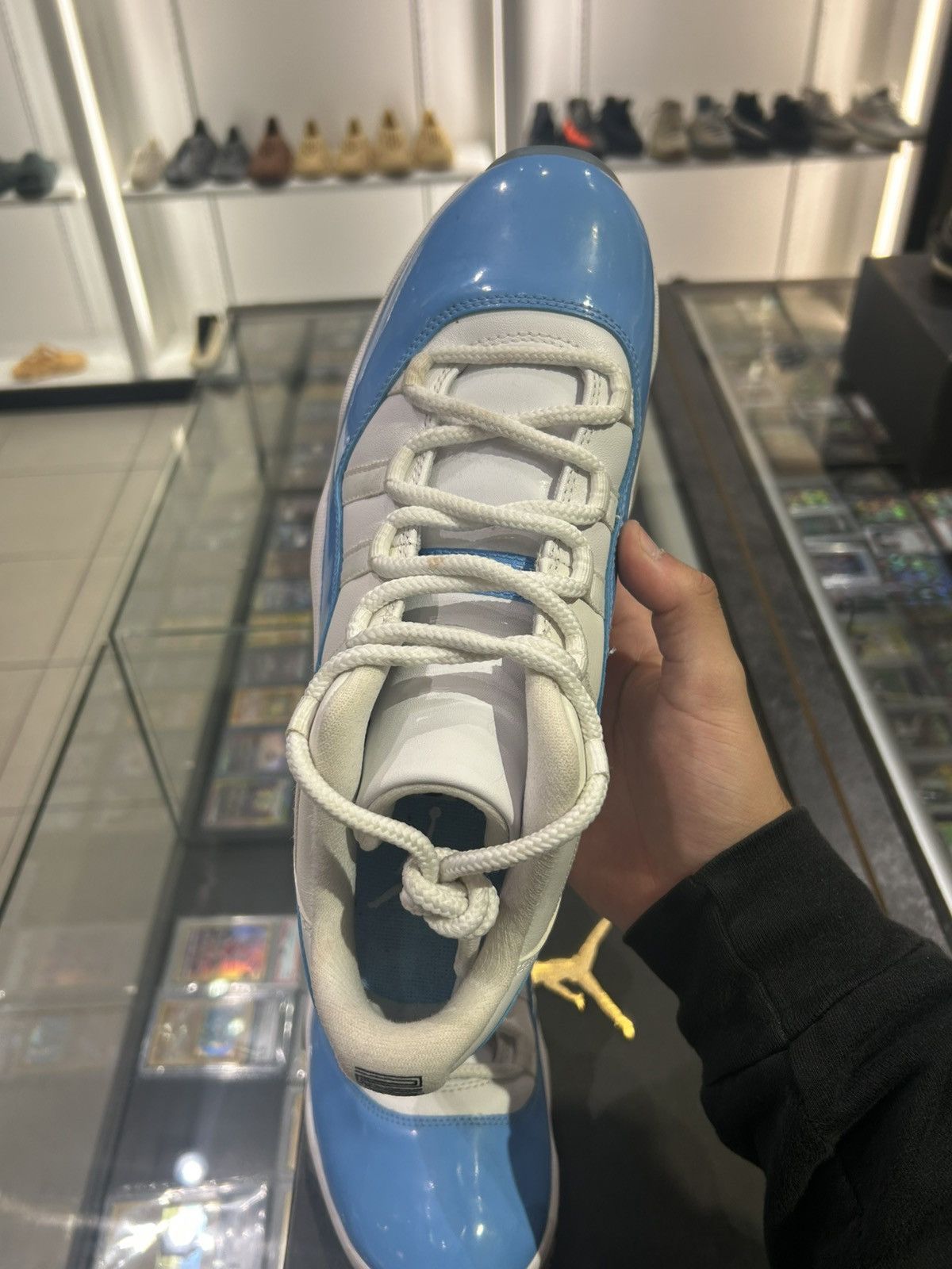 Jordan Brand Jordan 11 Low UNC Size US 10 / EU 43 - 4 Thumbnail
