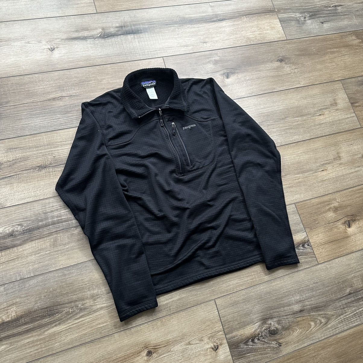 Patagonia Vintage 2000s Patagonia R1 Black Quarter Zip Pullover Size US S / EU 44-46 / 1 - 2 Thumbnail