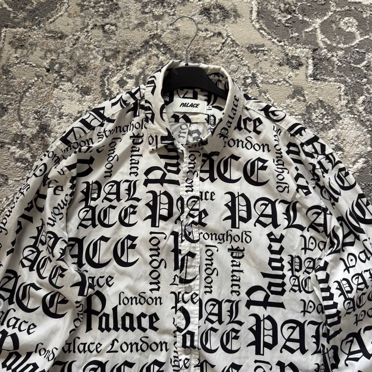 Palace Palace Ye Olde But A Goldie Old English Button Up Shirt Size US XL / EU 56 / 4 - 5 Thumbnail