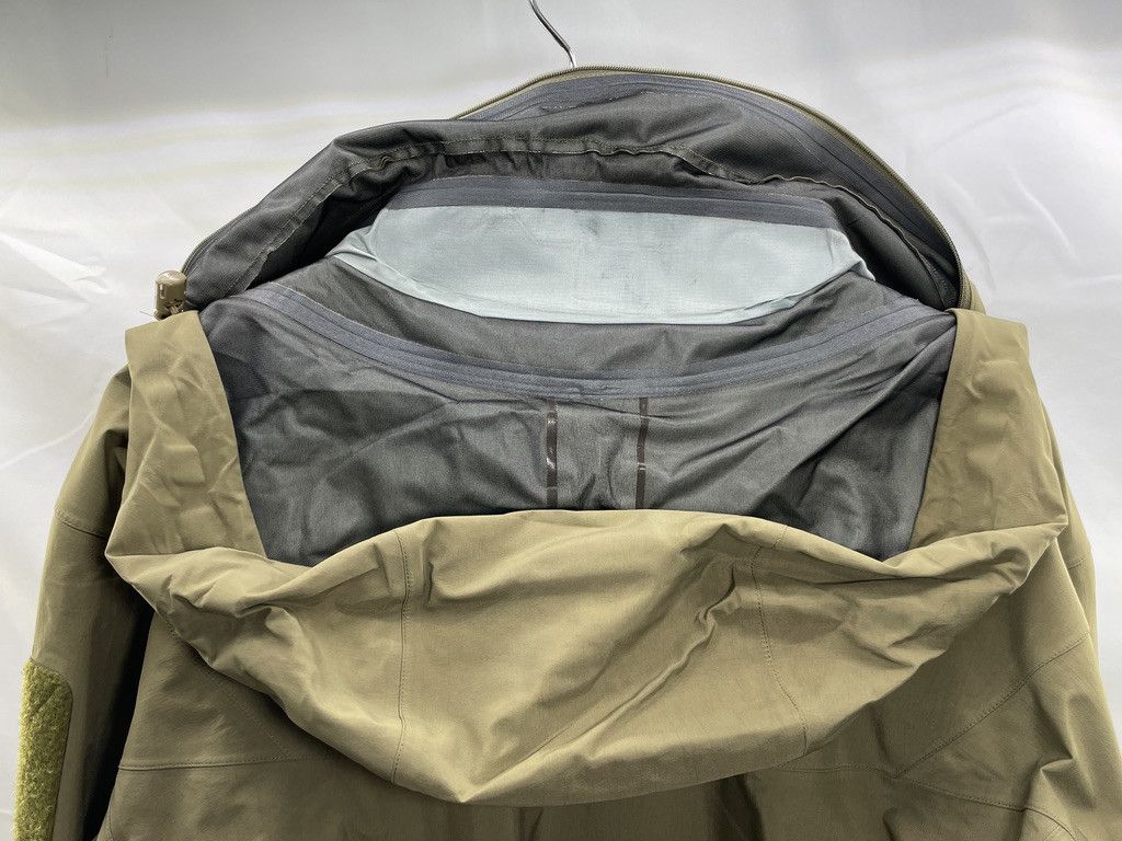 Arc'teryx ARCTERYX LEAF Alpha Gen 1 Crocodile Gore Tex Jacket Size US M / EU 48-50 / 2 - 19 Thumbnail