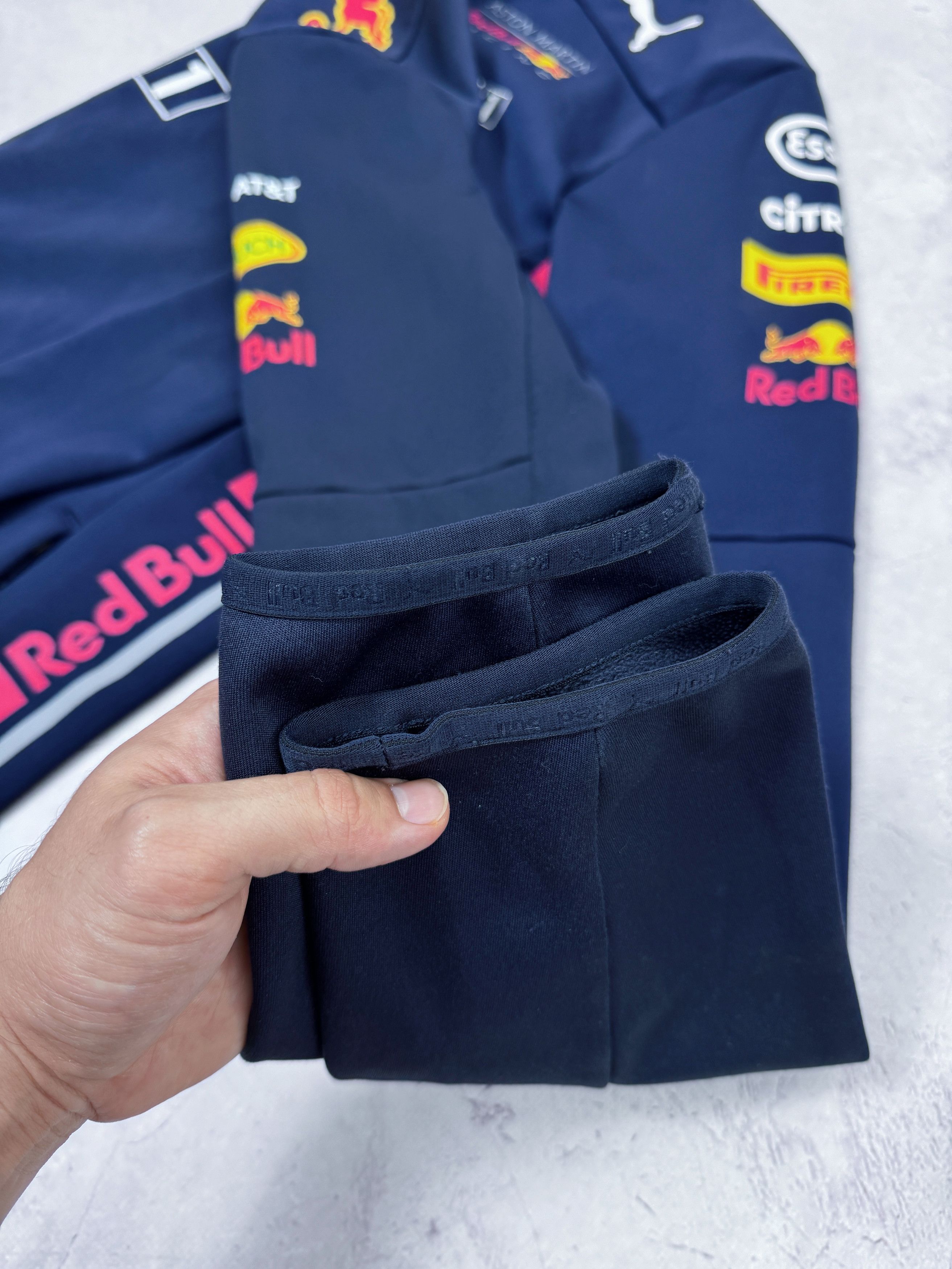 Puma × Red Bull Puma Red Bull Softshell Jacket F1 Aston Martin Mobil1 Honda Size US L / EU 52-54 / 3 - 12 Thumbnail