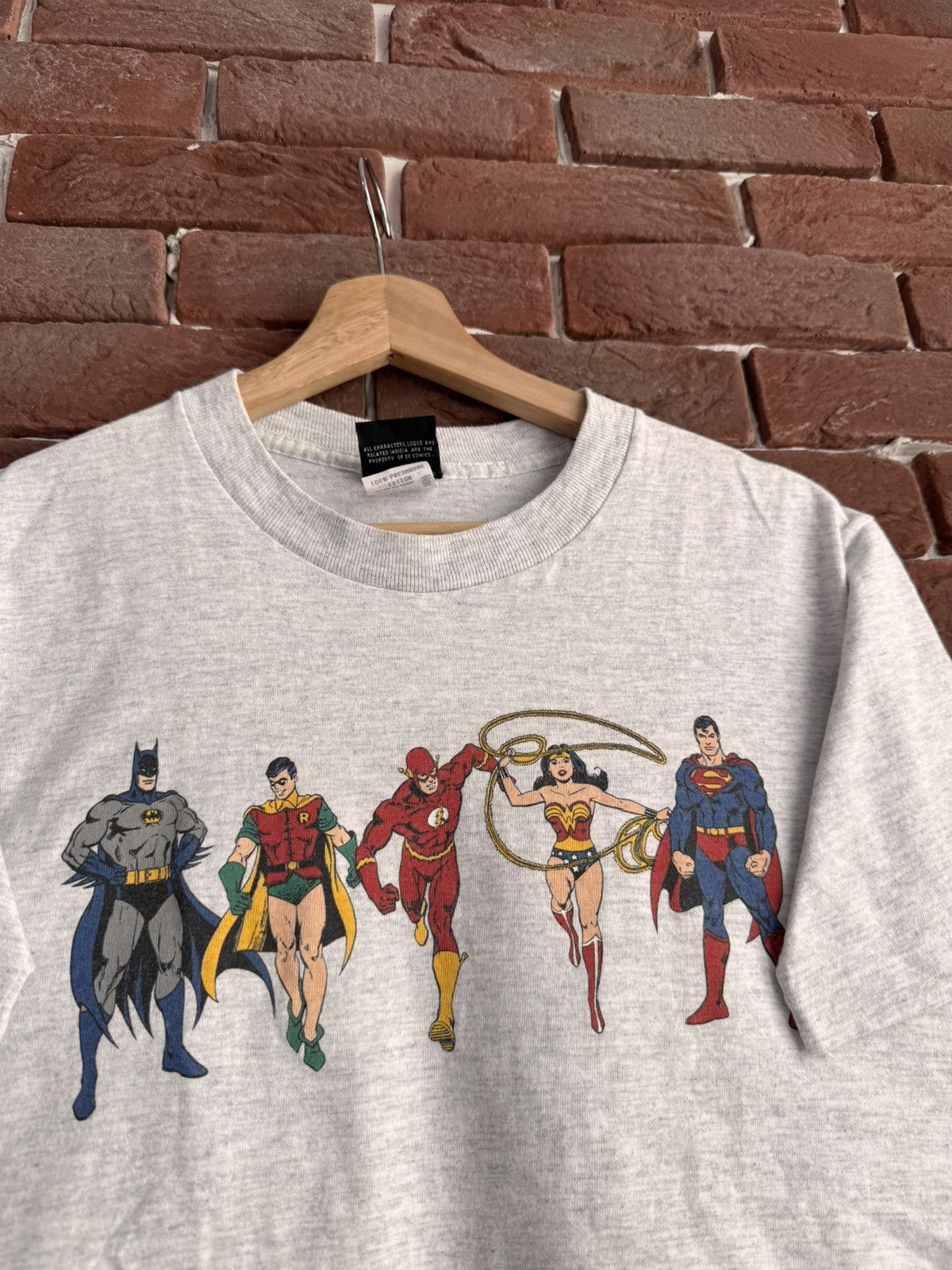 DC Comics Rare Vintage 90s DC Comics Heroes Movie Tee Grey Rar Cartoon Size US S / EU 44-46 / 1 - 3 Thumbnail