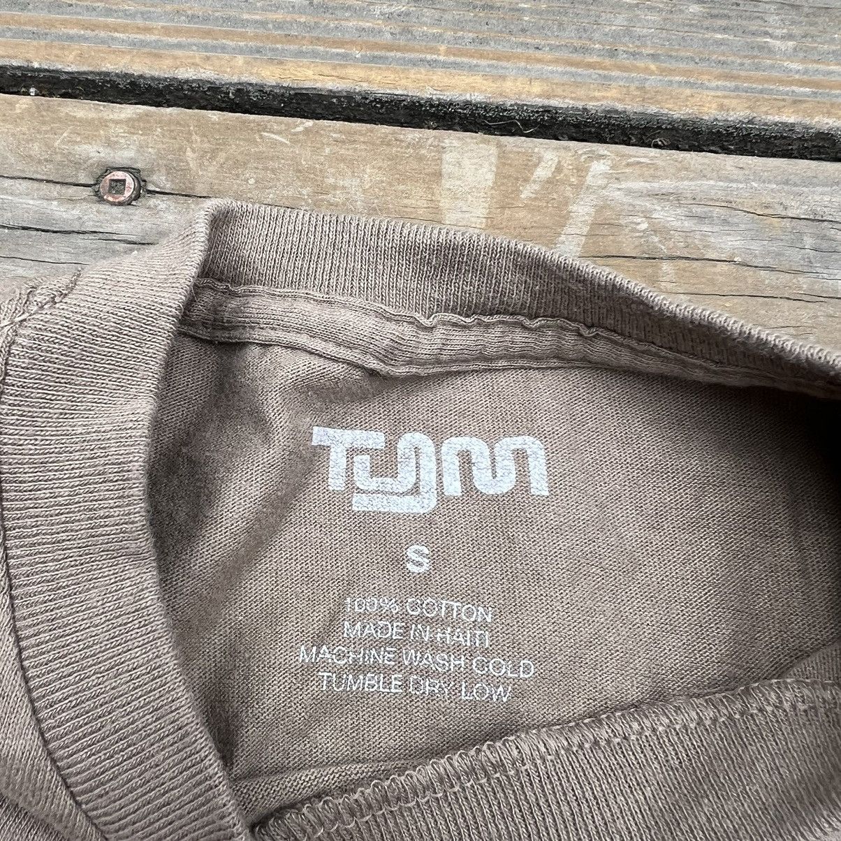 Band Tees Toro y Moi Devil T-shirt Brown Size Small Band Merch Size US S / EU 44-46 / 1 - 5 Thumbnail