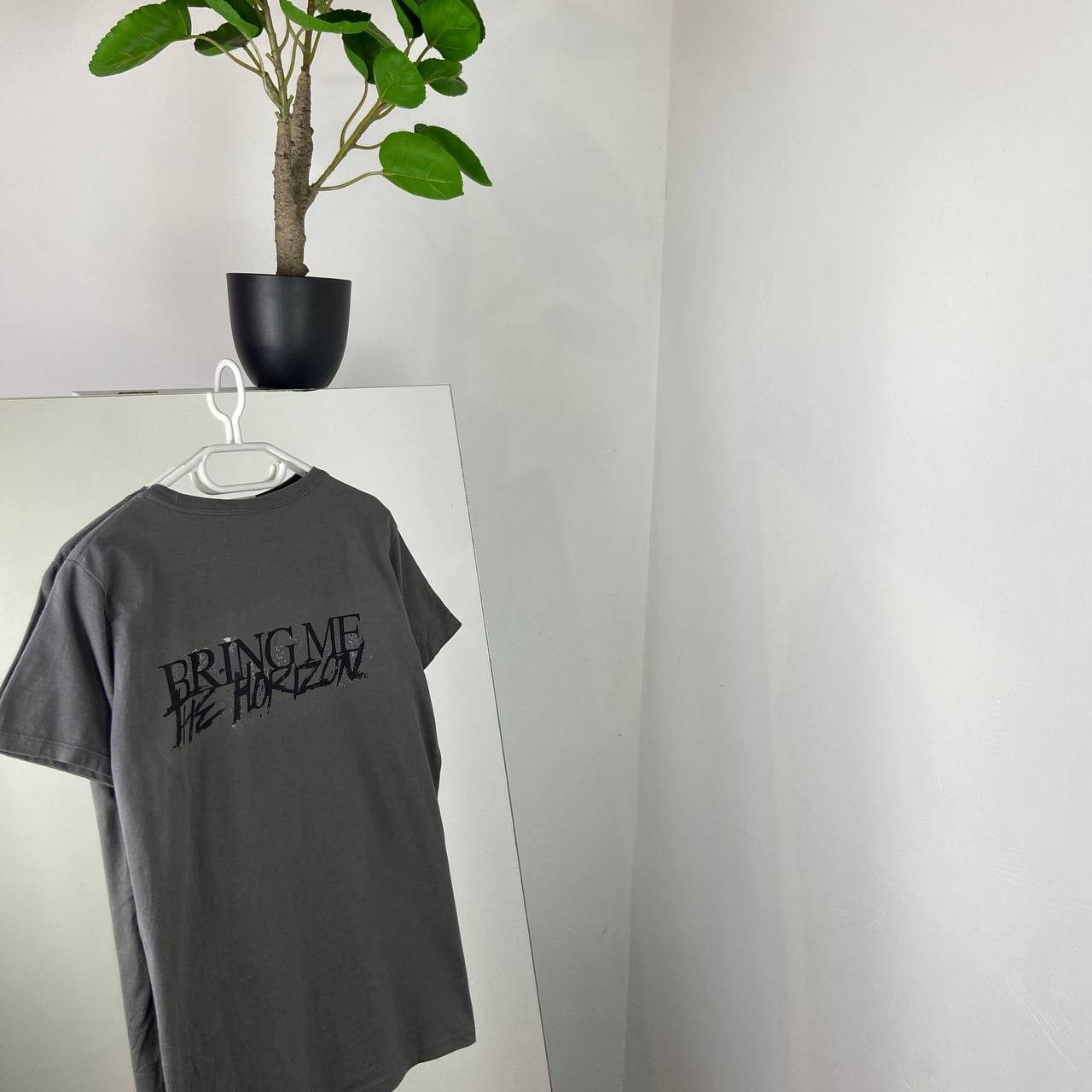 Band Tees Bring Me The Horizon Vintage Rock Band T-Shirt Size US L / EU 52-54 / 3 - 2 Thumbnail