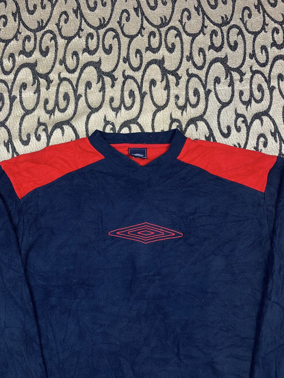 Umbro × Vintage Vintage 00s Umbro Fleece Big Embroidery Logo Sweatshirt Size US M / EU 48-50 / 2 - 3 Thumbnail