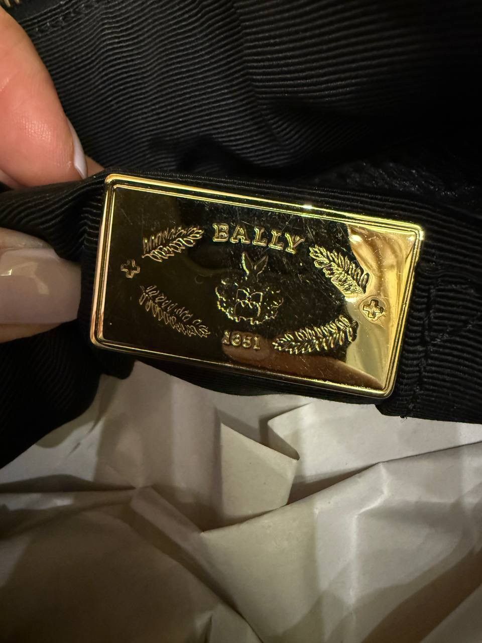 Bally BALLY Black Leather Shoulder Handbag Authentic Purse Size ONE SIZE - 3 Thumbnail