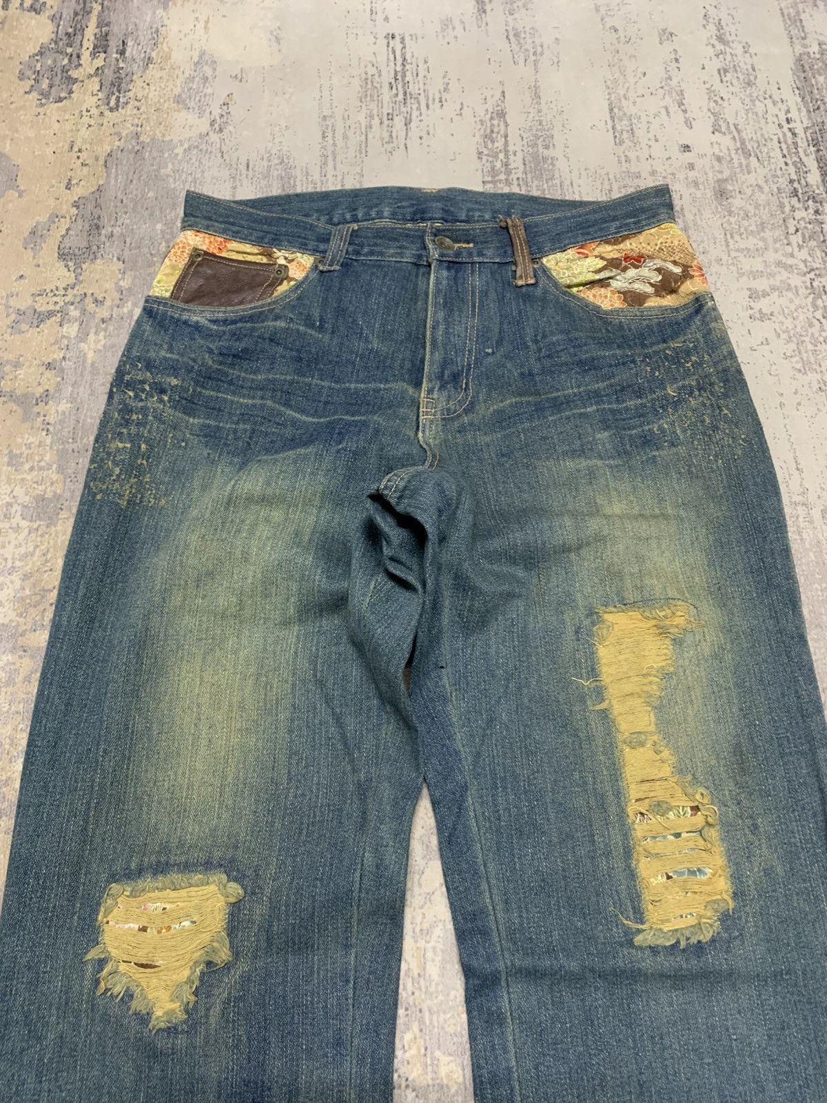 Japanese Brand Archive Japanese Sukajan Gumu Distressed Patchwork Jeans 32 Size US 32 / EU 48 - 2 Thumbnail
