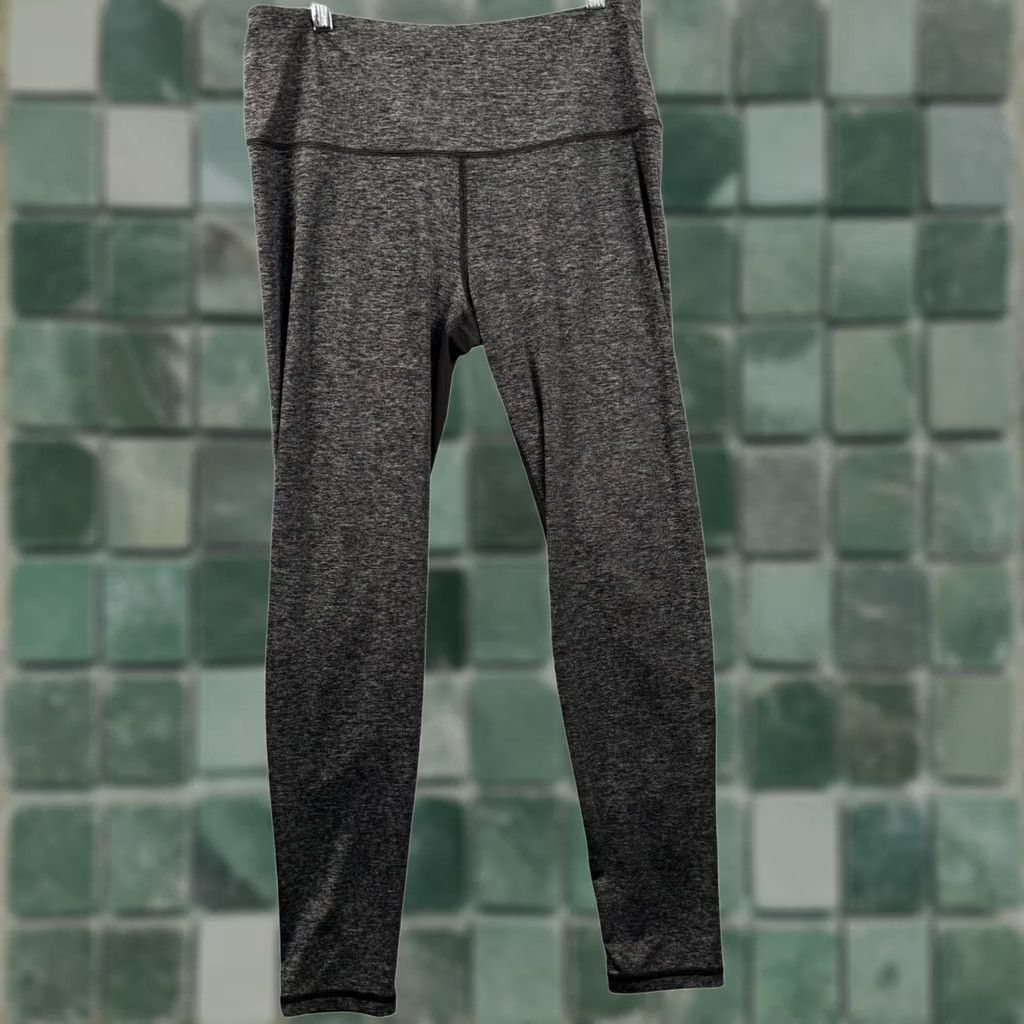 Victoria's Secret VSX Sport The Ultimate Knockout Leggings Workout Gym Yoga L Gray 90s Womens Size 30" / US 8 / IT 44 - 1 Thumbnail