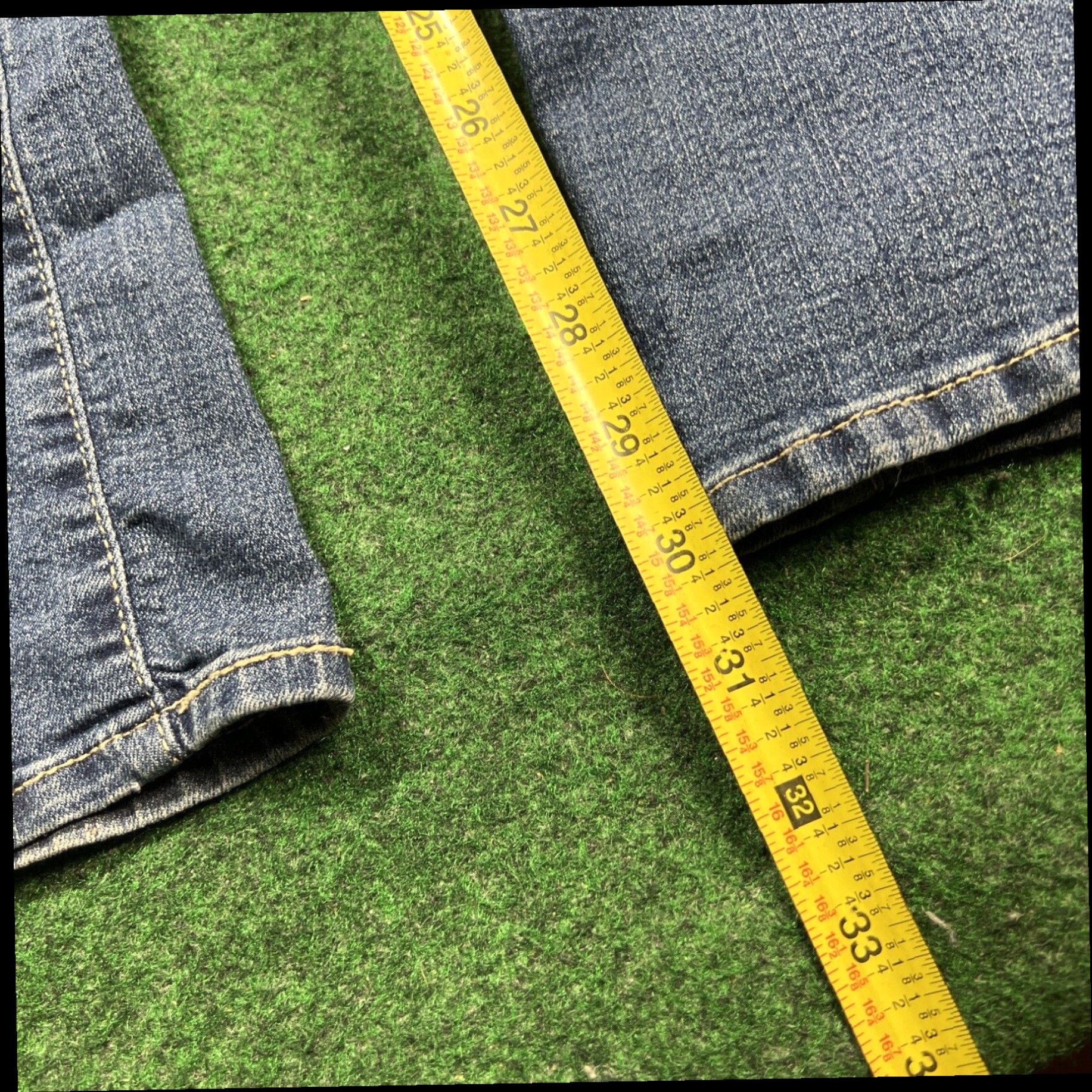 Levi's Signature Levi Strauss Womens 22M Modern Slim Blue Jeans Measures 38x30 Size 40" / US 18 - 5 Thumbnail