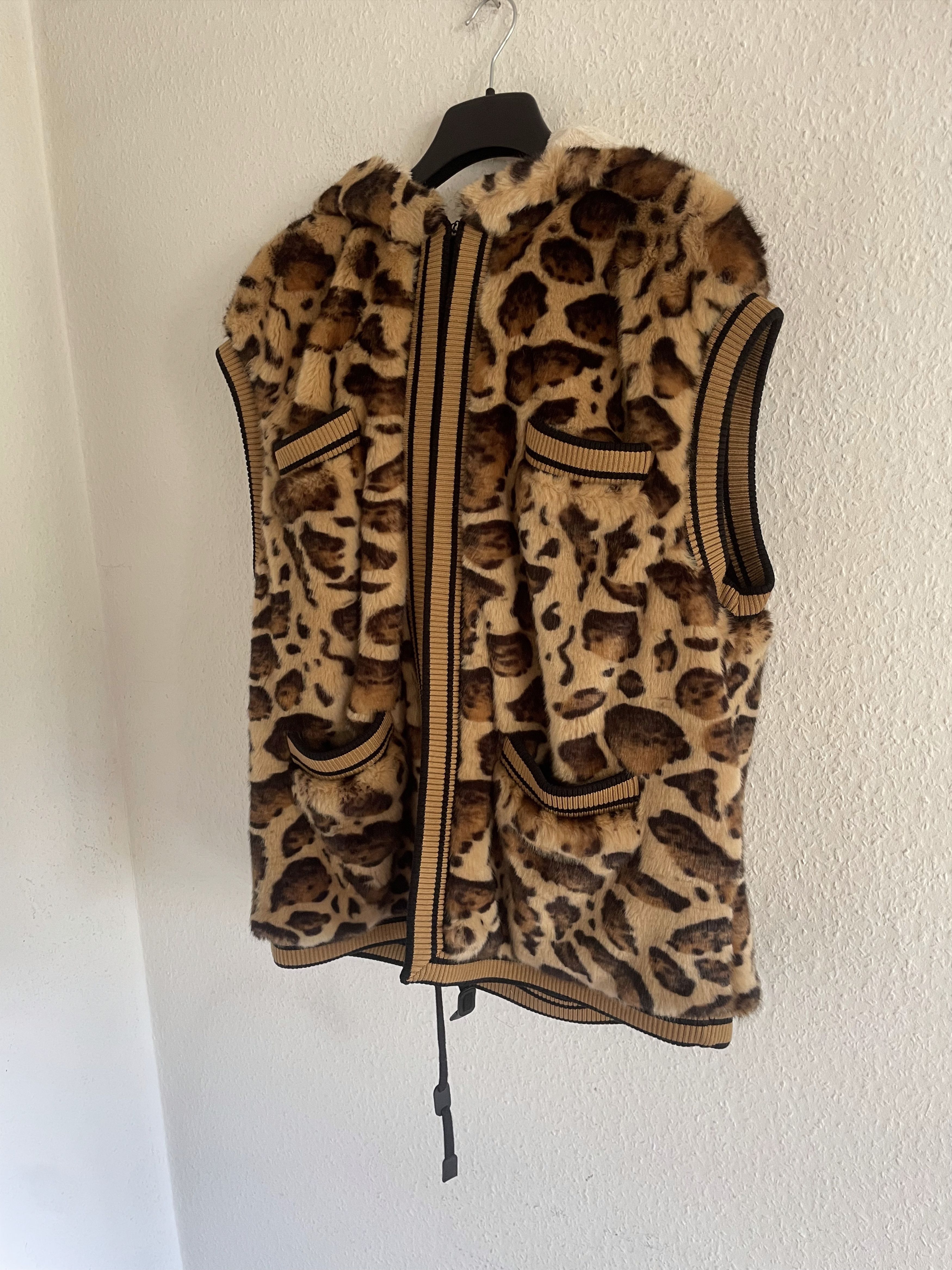 Dolce & Gabbana FW17 Leopard Faux Fur Hooded Vest Size XS / US 0-2 / IT 36-38 - 10 Thumbnail