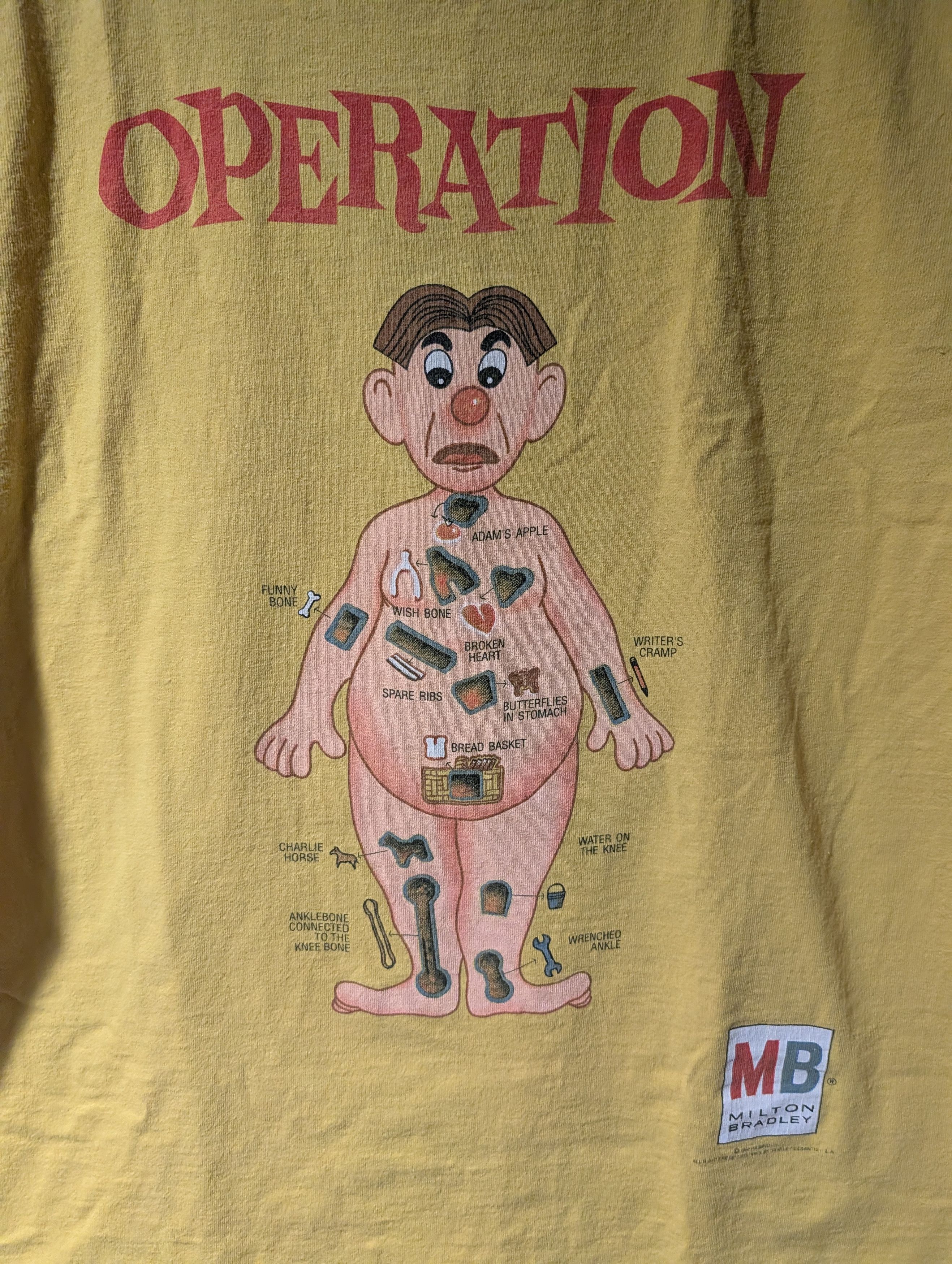 Vintage Vintage 90s Operation Milton Bradley Board Game T-Shirt Size US XL / EU 56 / 4 - 2 Thumbnail