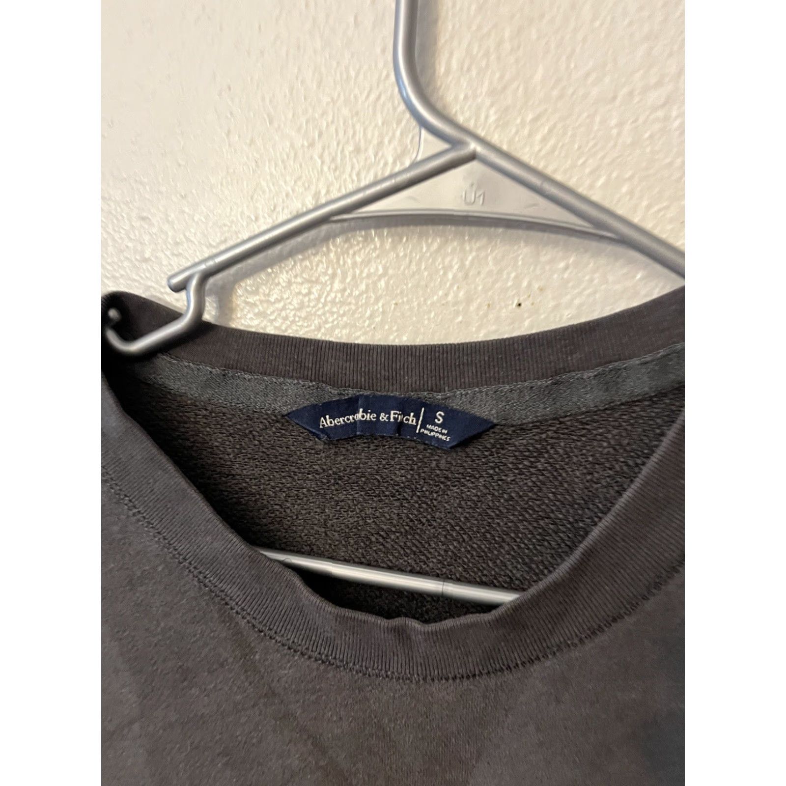 Abercrombie & Fitch Abercrombie & Fitch Sweatshirt Womens Small Gray Crew Neck Embroidered Logo Size S / US 4 / IT 40 - 2 Thumbnail