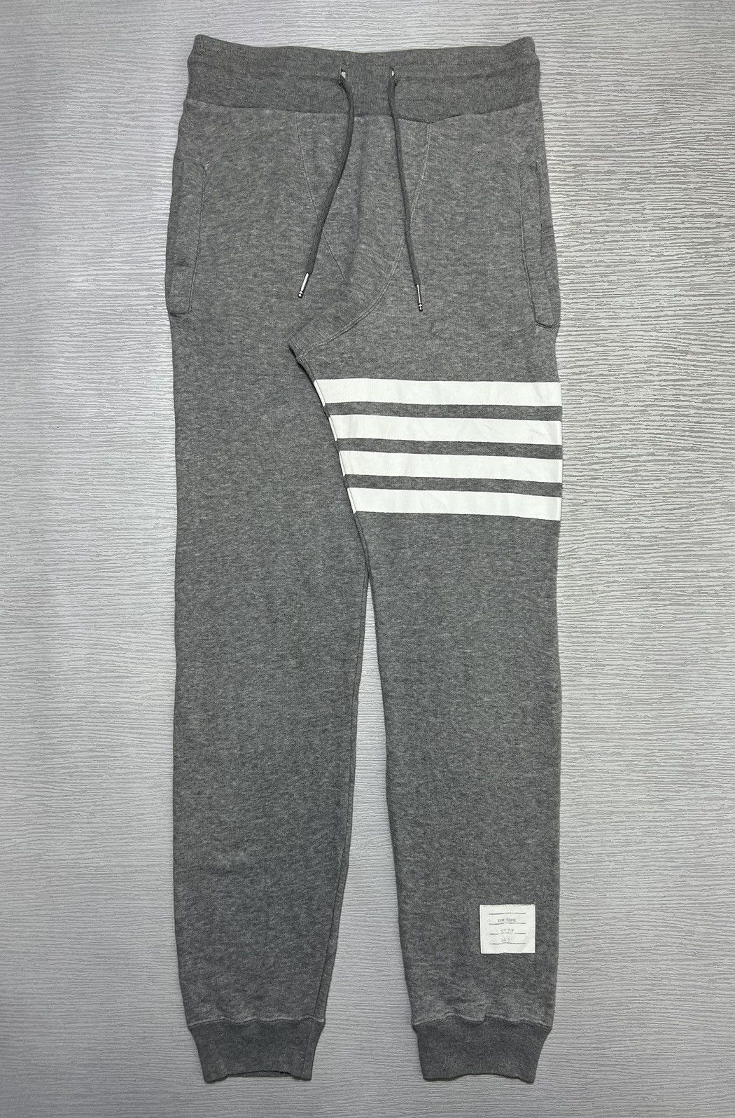 Thom Browne Thom Browne - Classic Loopback 4 Bar Sweatpants Size US 28 / EU 44 - 1 Thumbnail