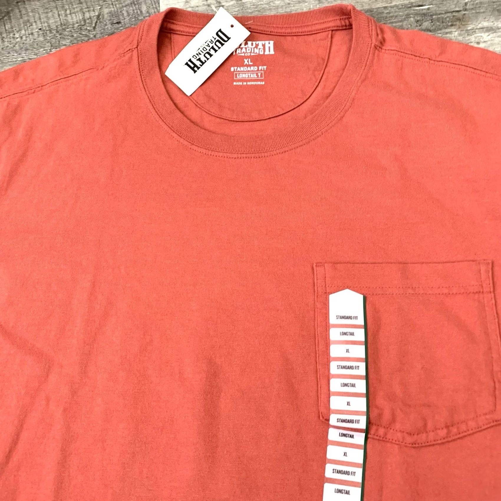 Duluth Trading Company Duluth Trading Longtail Pocket T-Shirt Mens XL Red 100% Cotton Short Sleeve Crew Neck Easy Care Pocketed All Seasons Regular Fit Tee Size US XL / EU 56 / 4 - 3 Thumbnail