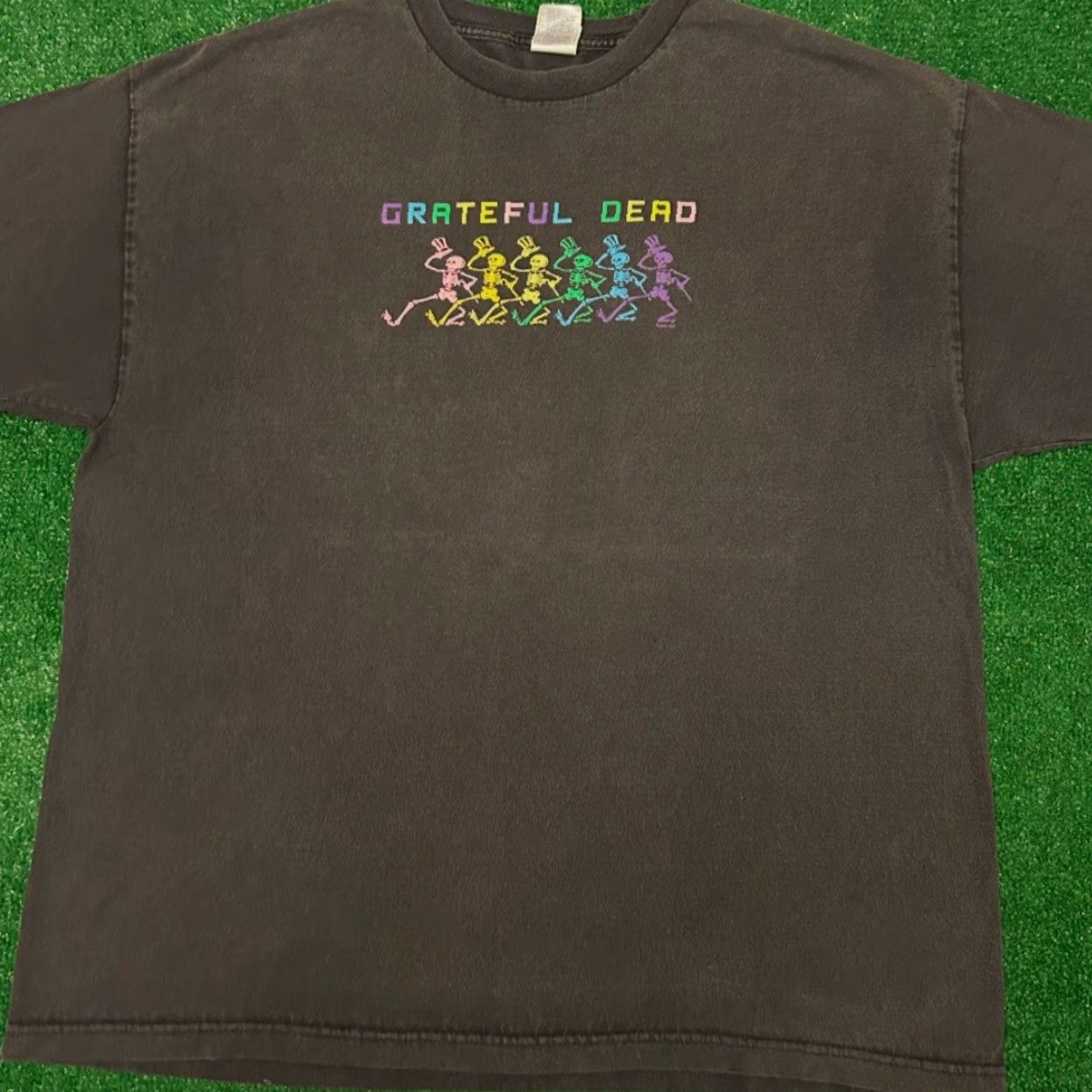 Vintage VINTAGE 90s Grateful Dead Band Tee Dancing Skeletons VTG 2005 Shirt Mens XXL Black Short Sleeve T-Shirt 2XL Men Grateful Dead Girls? Size US XXL / EU 58 / 5 - 5 Thumbnail
