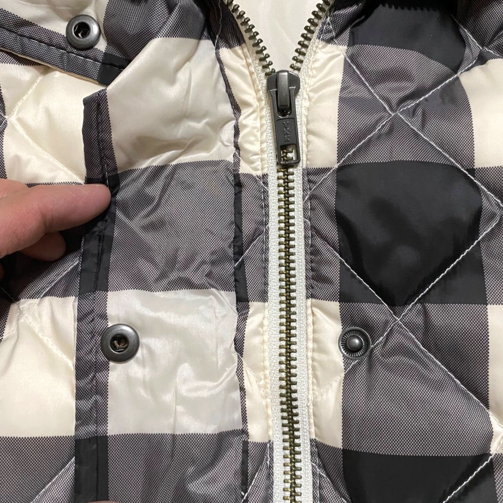 Talbots Talbots Womens Vest PS Black Plaid Quilted Down Full Zip Snap Button Size S / US 4 / IT 40 - 6 Thumbnail