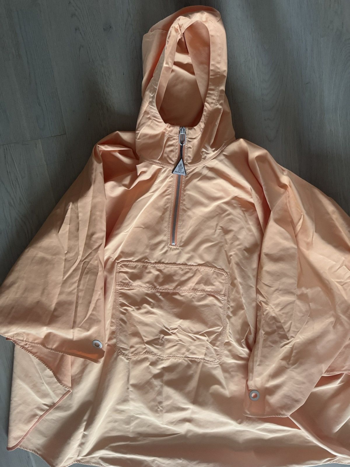 Moncler MONCLER poncho unisex sz3 know Moncler fit , this fits big Size XXL / US 16-18 / IT 52-54 - 2 Thumbnail
