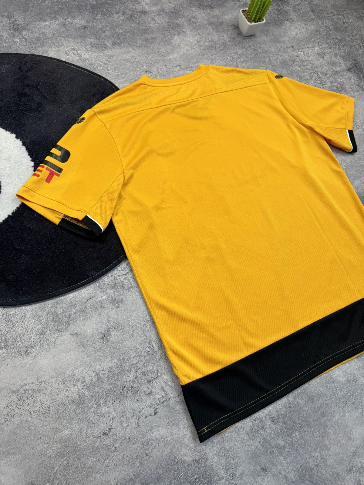 Castore Wolverhampton Wolves Castore Home Shirt 2022/23 Size XL Size US XL / EU 56 / 4 - 11 Thumbnail
