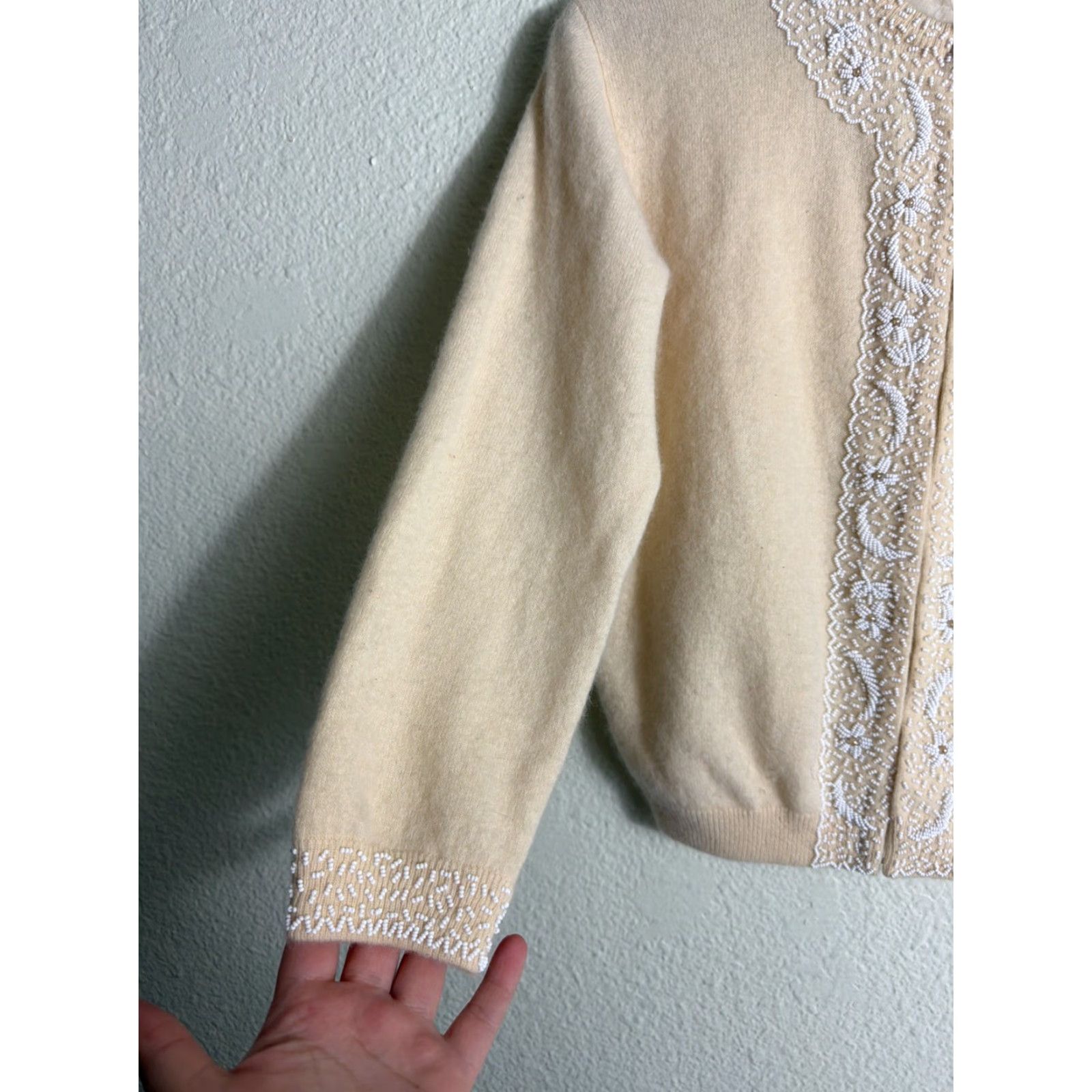 Vintage VINTAGE Sophia Cardigan Womens Small Cashmere Angora Ivory Cream Sweater 20” 20” 20” Weekend Gift Centre Handmade Size S / US 4 / IT 40 - 2 Thumbnail