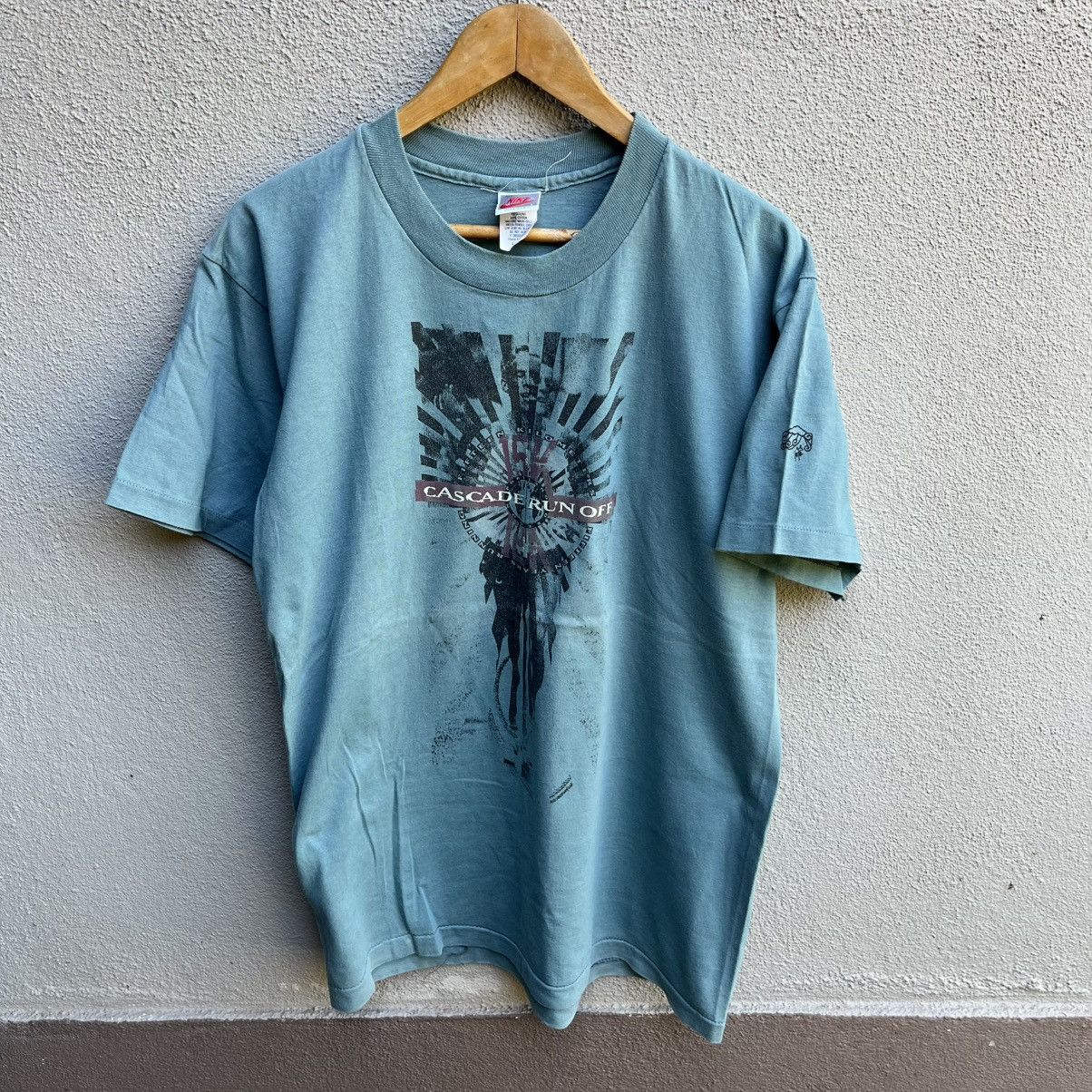 Nike Vintage 90s NIKE Cascade run off tee marathon grey tag Size US L / EU 52-54 / 3 - 1 Thumbnail
