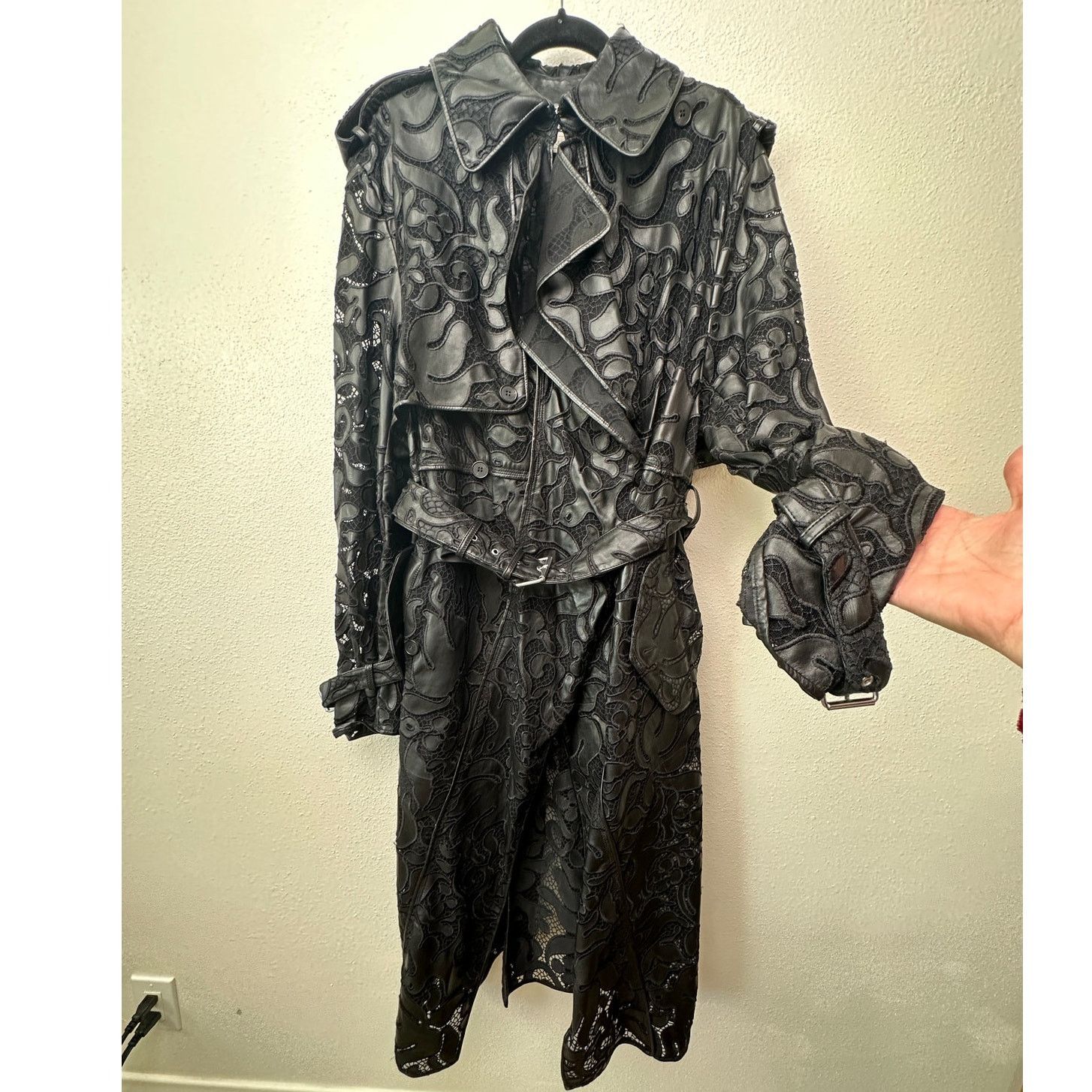 Alexander McQueen Alexander McQueen Black Leather Lace Belted Trench Coat 14 Size XL / US 12-14 / IT 48-50 - 5 Thumbnail
