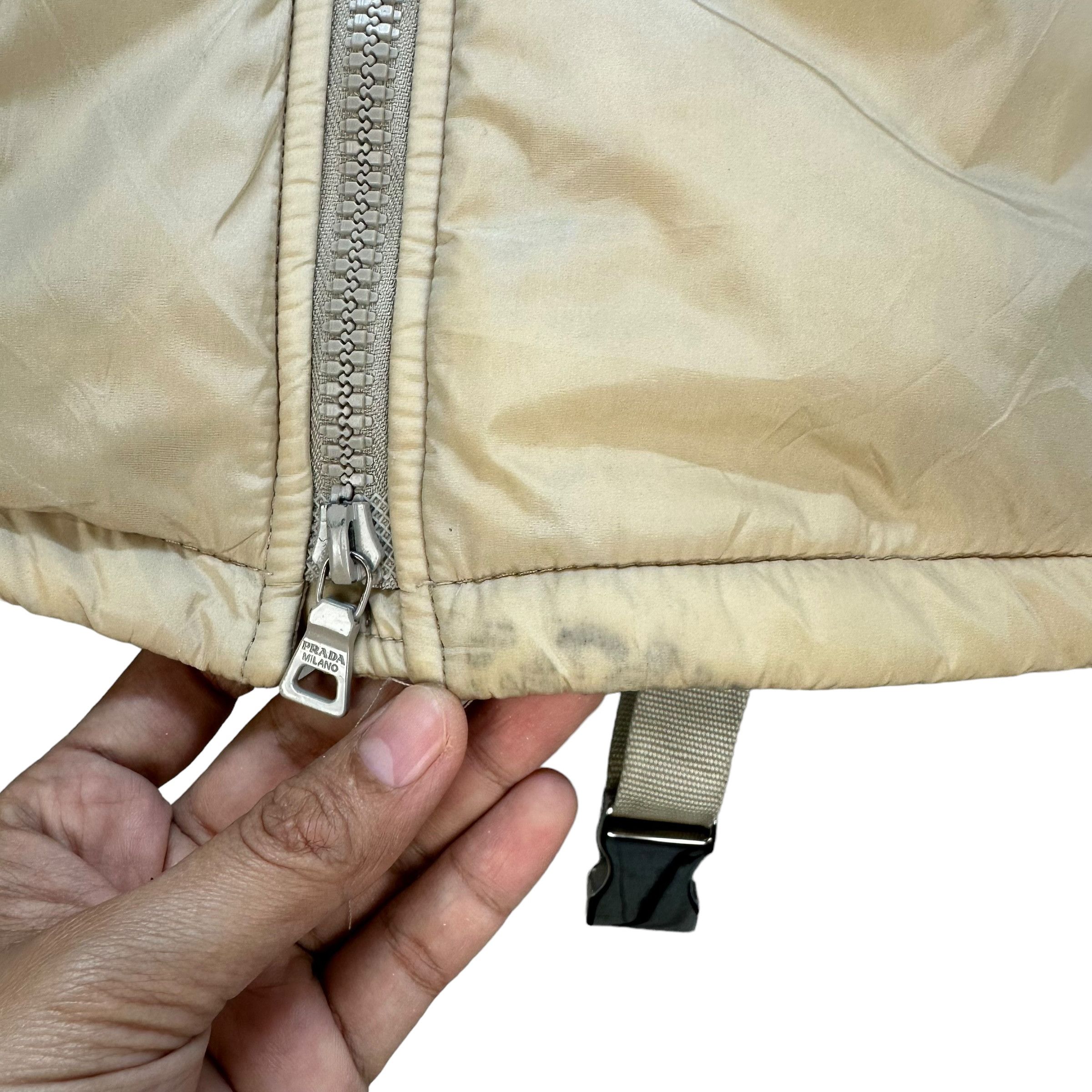 Prada PRADA Hooded Belted Nylon Jacket #A18-0421 Size M / US 6-8 / IT 42-44 - 16 Thumbnail
