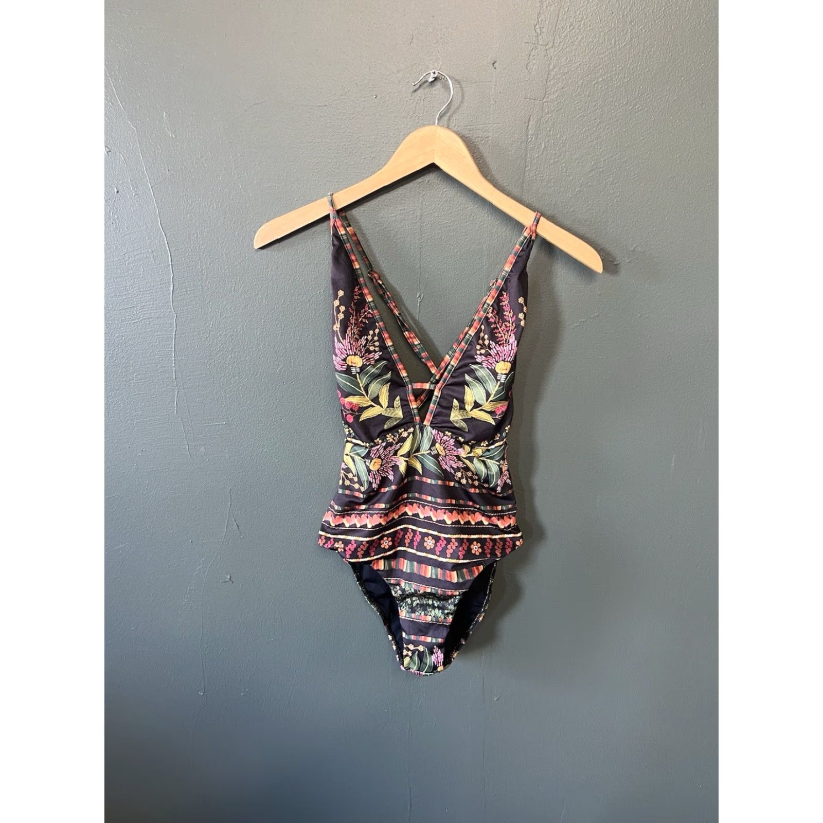 Vintage Farm Praia Womens Black Floral Onepiece Swimsuit Size Medium Size ONE SIZE - 2 Thumbnail