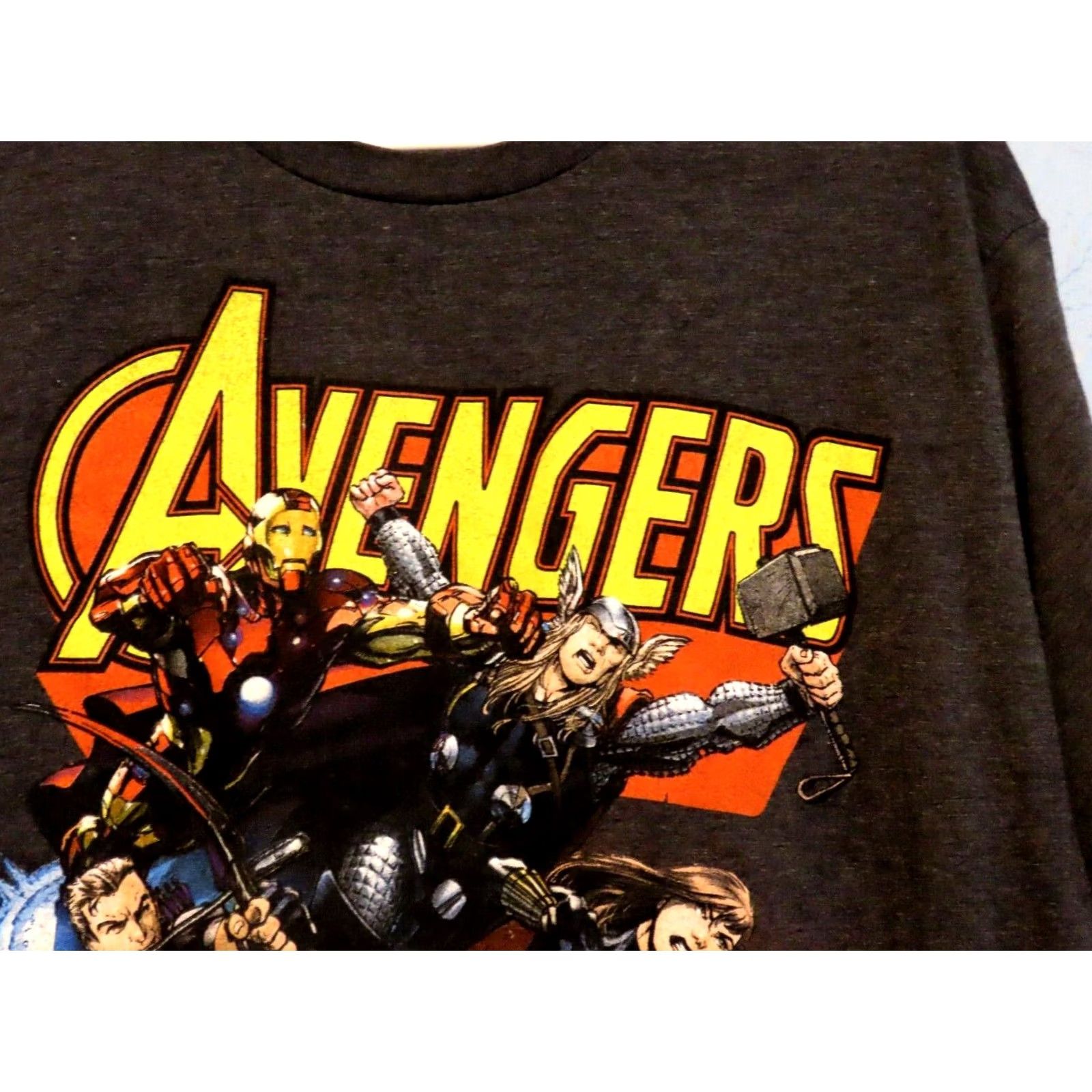 Vintage Marvel Avengers T-Shirt Mens Size L Captain America Thor Hulk Ironman Gray Crew Neck Short Sleeve Size US L / EU 52-54 / 3 - 2 Thumbnail