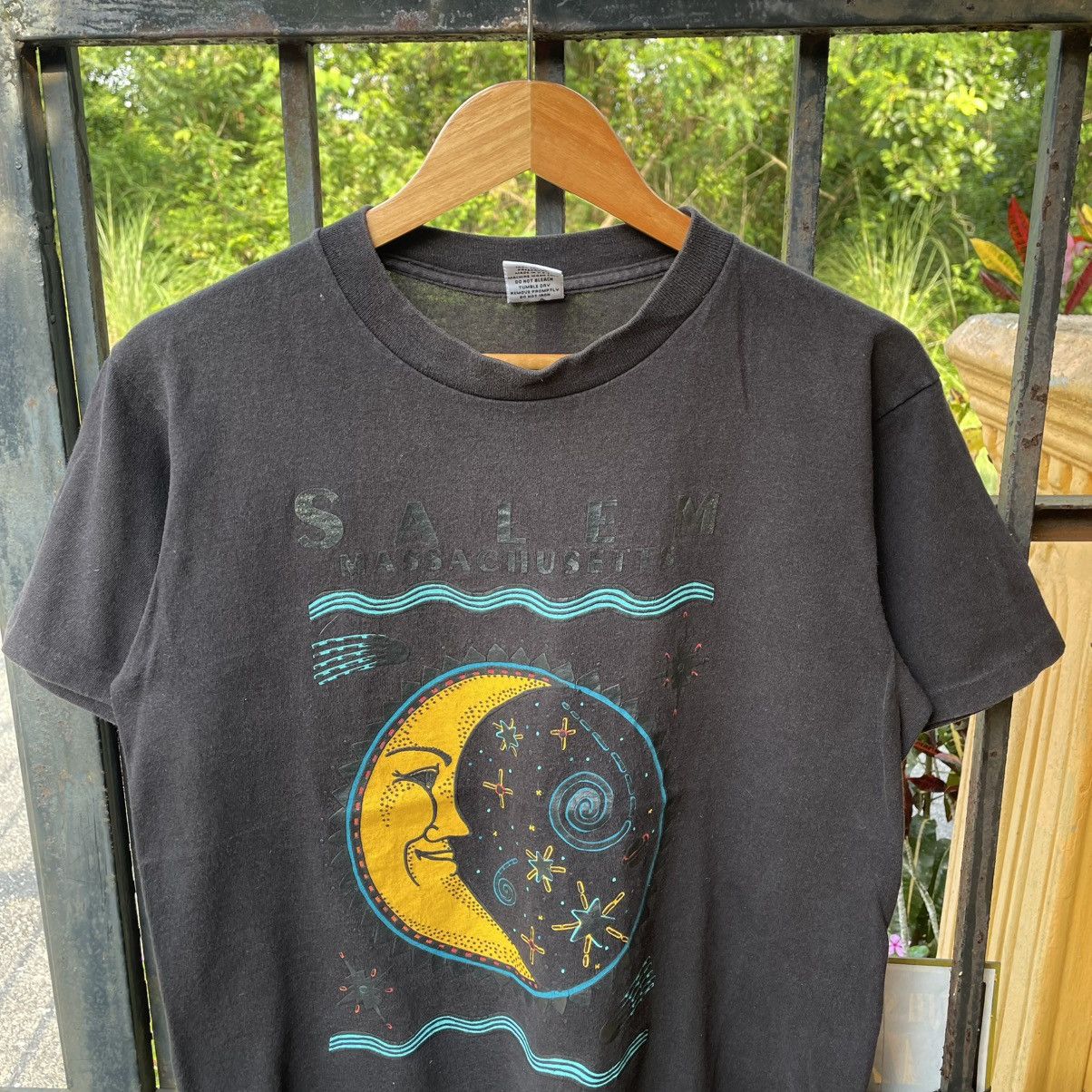 Other 🔥Vintage 90s Salem Massachusetts Big Moon Graphic Tee Size US M / EU 48-50 / 2 - 4 Thumbnail