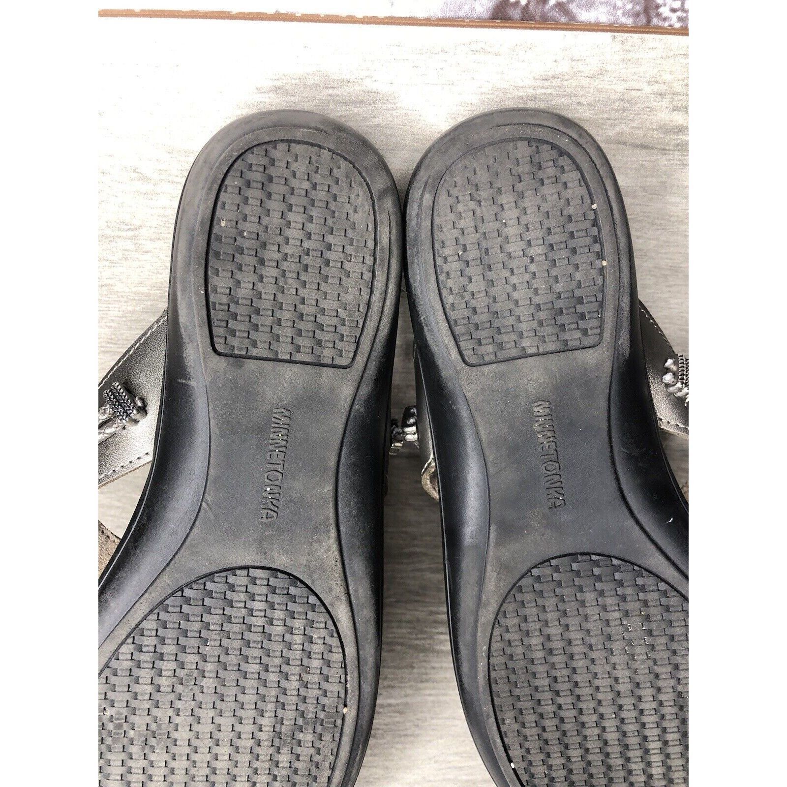 Minnetonka Minnetonka Pewter Silver Silverthorne Filp Flop Thong Sandal Size US 10 / IT 40 - 6 Thumbnail