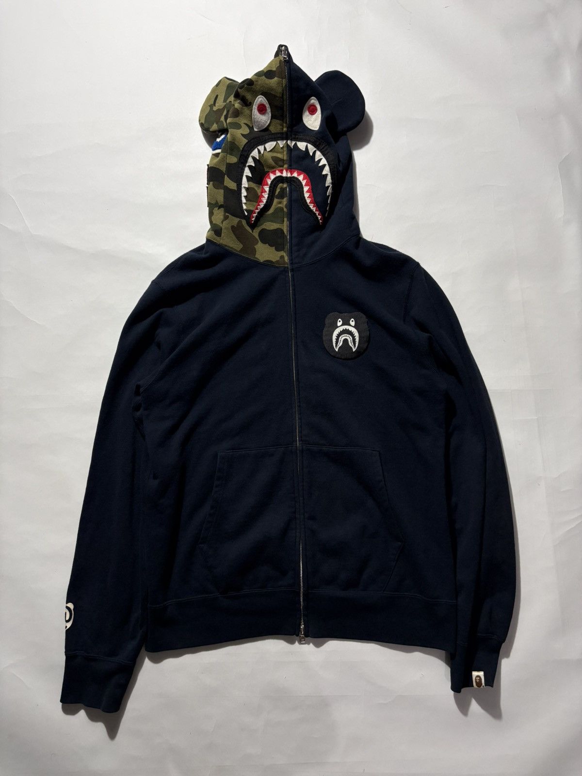 Bape BAPE-BE@RBRICK MEDICOM TOY SHARK FULLZIP JACKET Size US XL / EU 56 / 4 - 1 Thumbnail