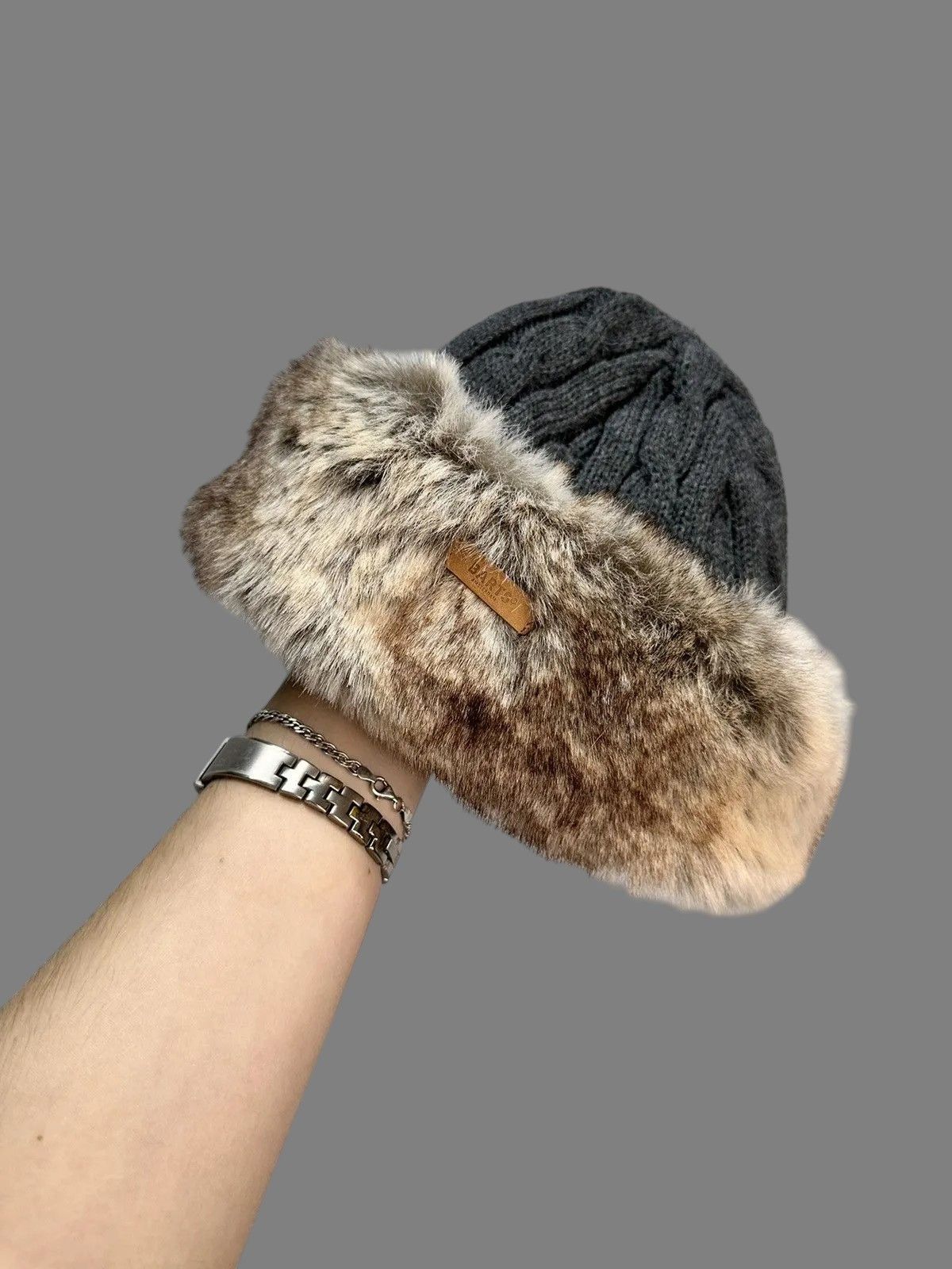 If Six Was Nine Vintage Barts Gray Knit Hat with Fur Trim Y2K One Size Size ONE SIZE - 11 Thumbnail