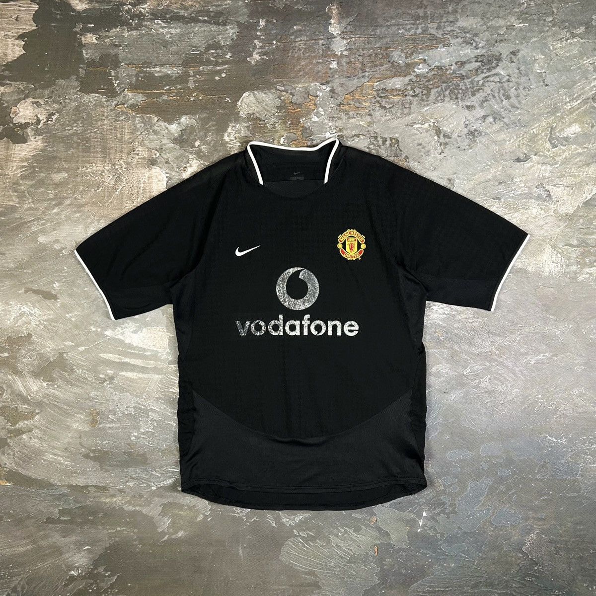 Vintage Nike Manchester United Vodafone Football 2003-2004 Jersey Size US M / EU 48-50 / 2 - 1 Thumbnail