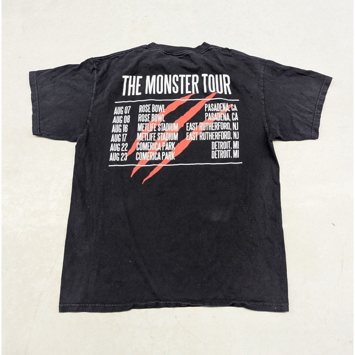Band Tees × Trapstar London Eminem x Rihanna The Monster Tour Trapstar t-shirt Size US L / EU 52-54 / 3 - 4 Thumbnail