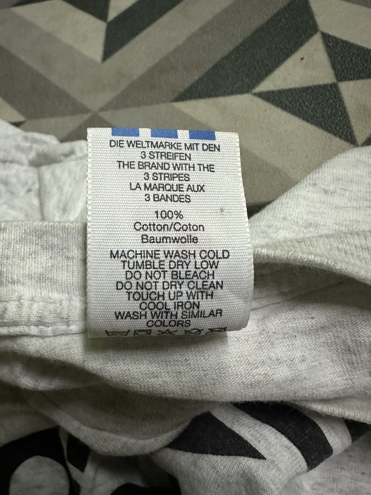 Adidas Vintage 90s Adidas mirror printed tshirt gray size L Size US L / EU 52-54 / 3 - 7 Thumbnail