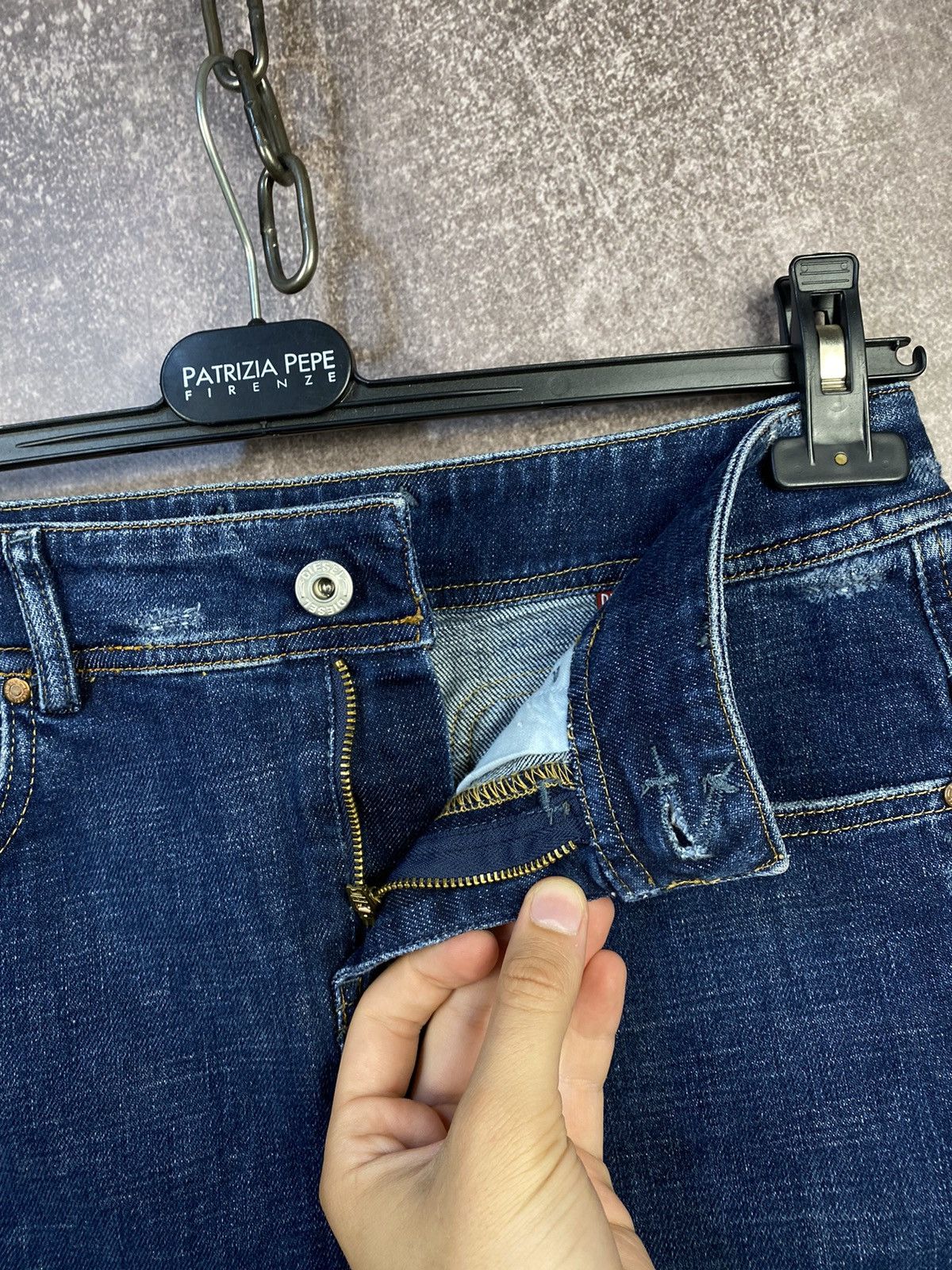 Diesel Vintage Diesel jeans Skirt Denim Opium Y2K Avant-Garde Size 26" / US 2 / IT 38 - 7 Thumbnail