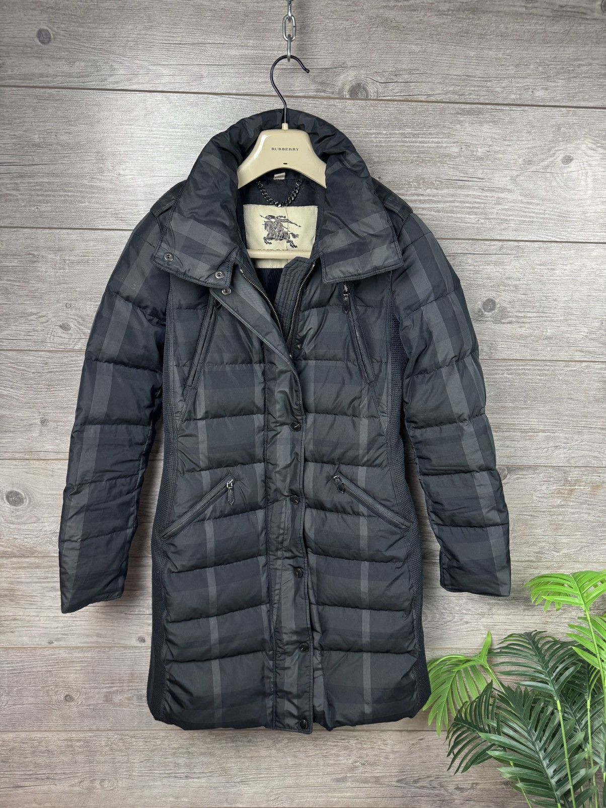Burberry Burberry London Womans Down Jacket Puffer Luxury Size S Size S / US 4 / IT 40 - 1 Thumbnail