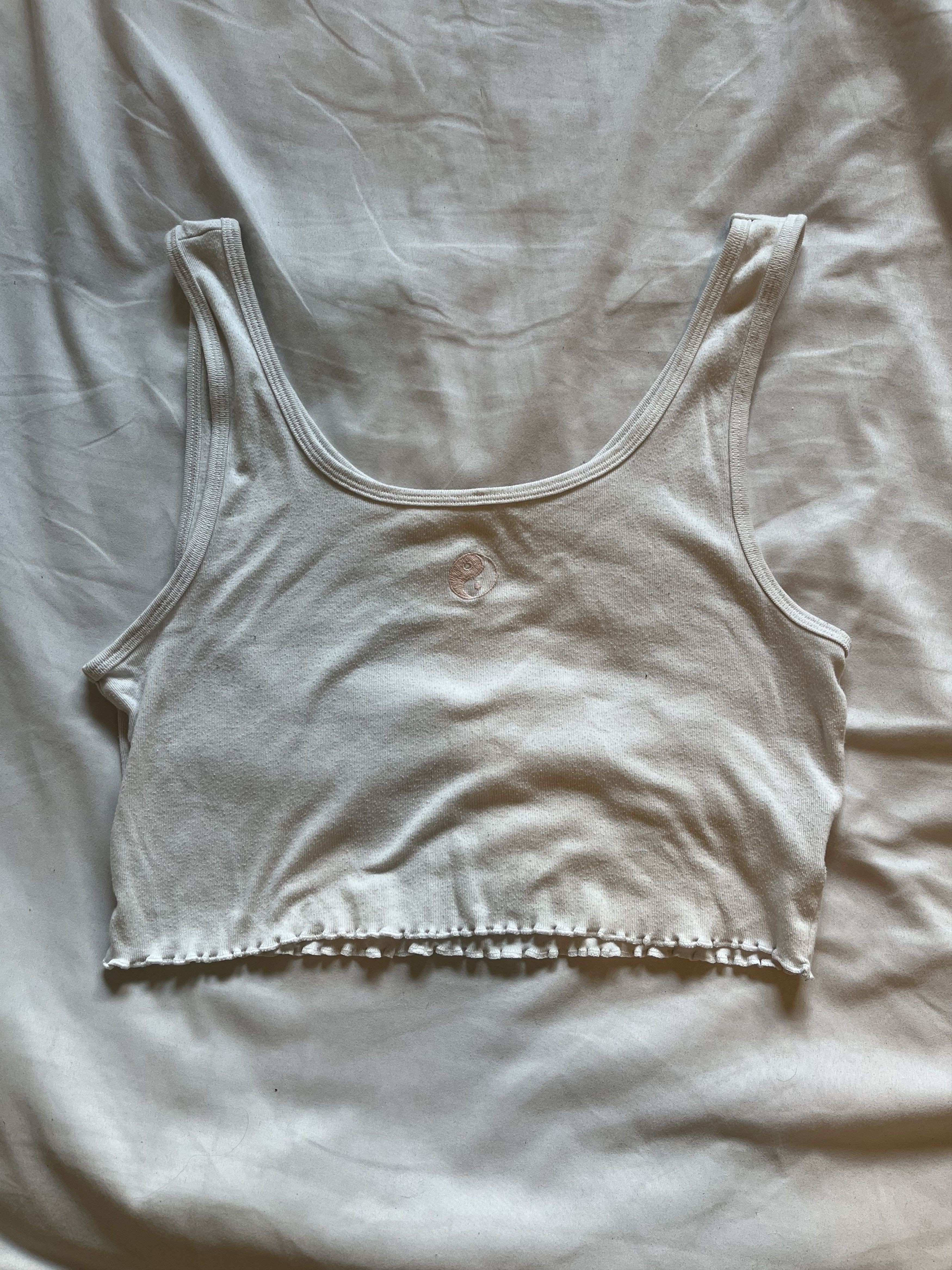 American Eagle Outfitters American Eagle Cream Crop Top with Peace Symbol Size L / US 10 / IT 46 - 1 Thumbnail