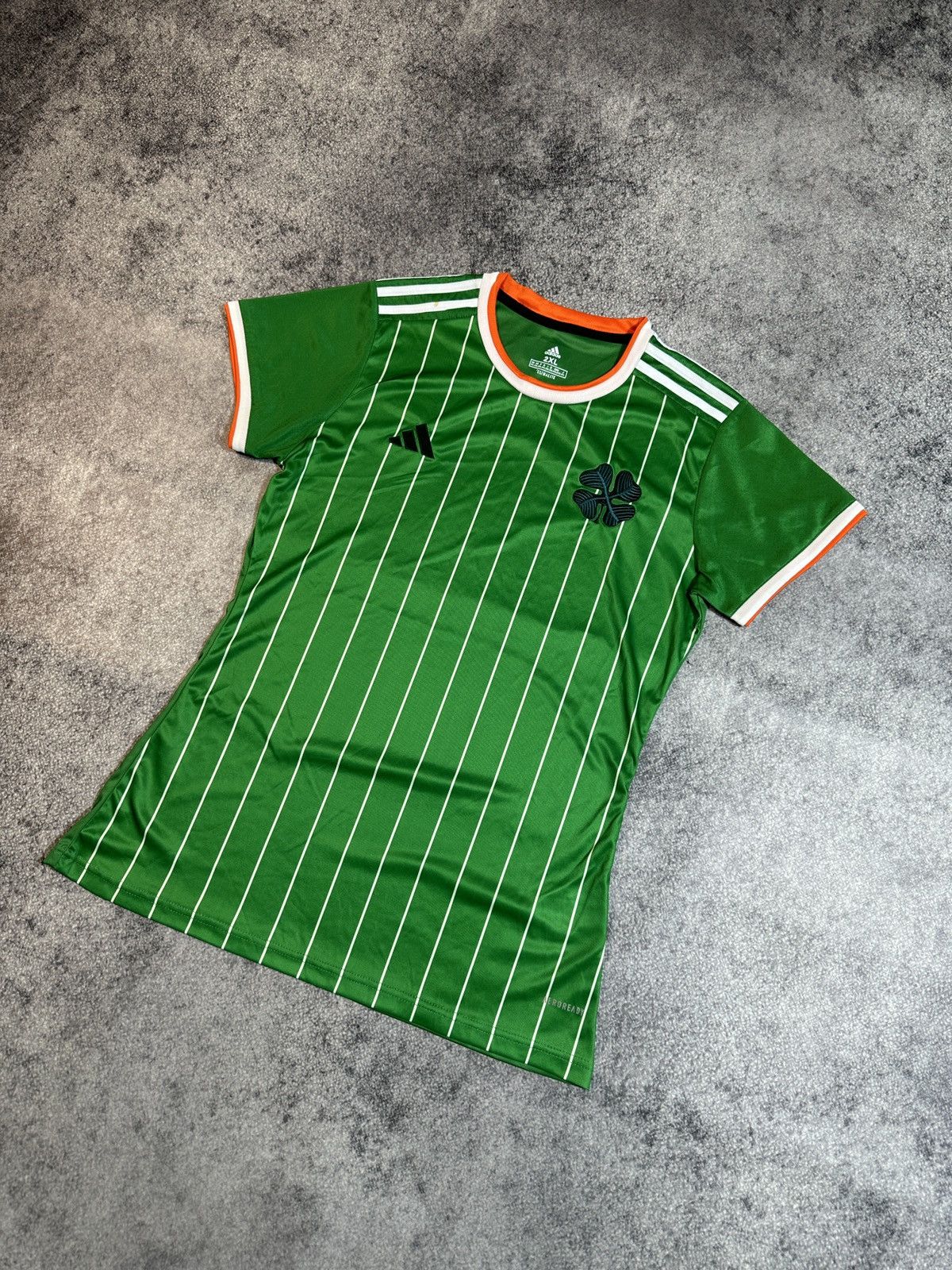 Adidas Adidas Ireland Soccer Jersey Streetwear Rare Womenswear XL Size XL / US 12-14 / IT 48-50 - 1 Thumbnail