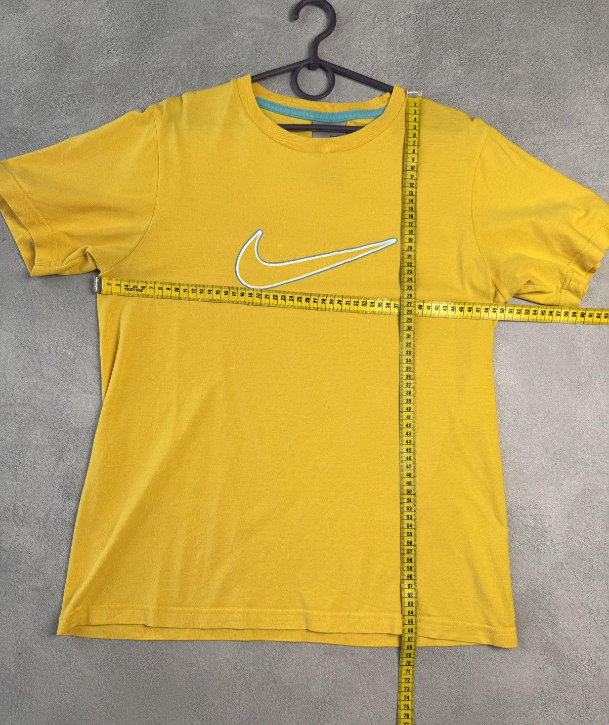Nike Vintage Nike Center Big Swoosh T-Shirt Size M Size US M / EU 48-50 / 2 - 9 Thumbnail