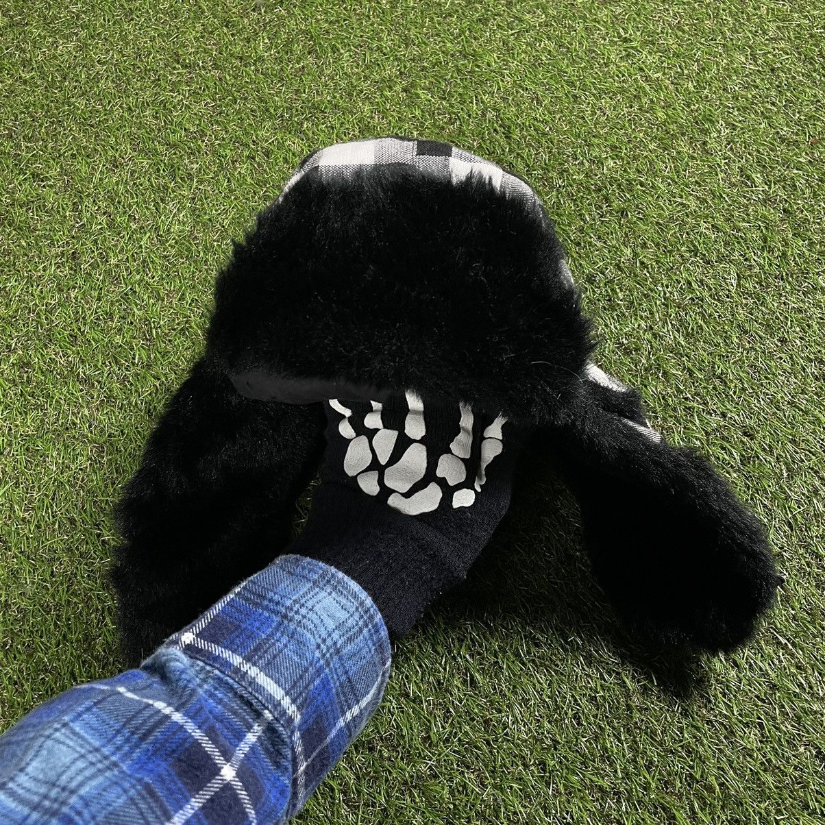 Vintage Vintage 90s Mohair Fuzzy Beanie Black Goth Alt Grunge OS Size ONE SIZE - 1 Thumbnail