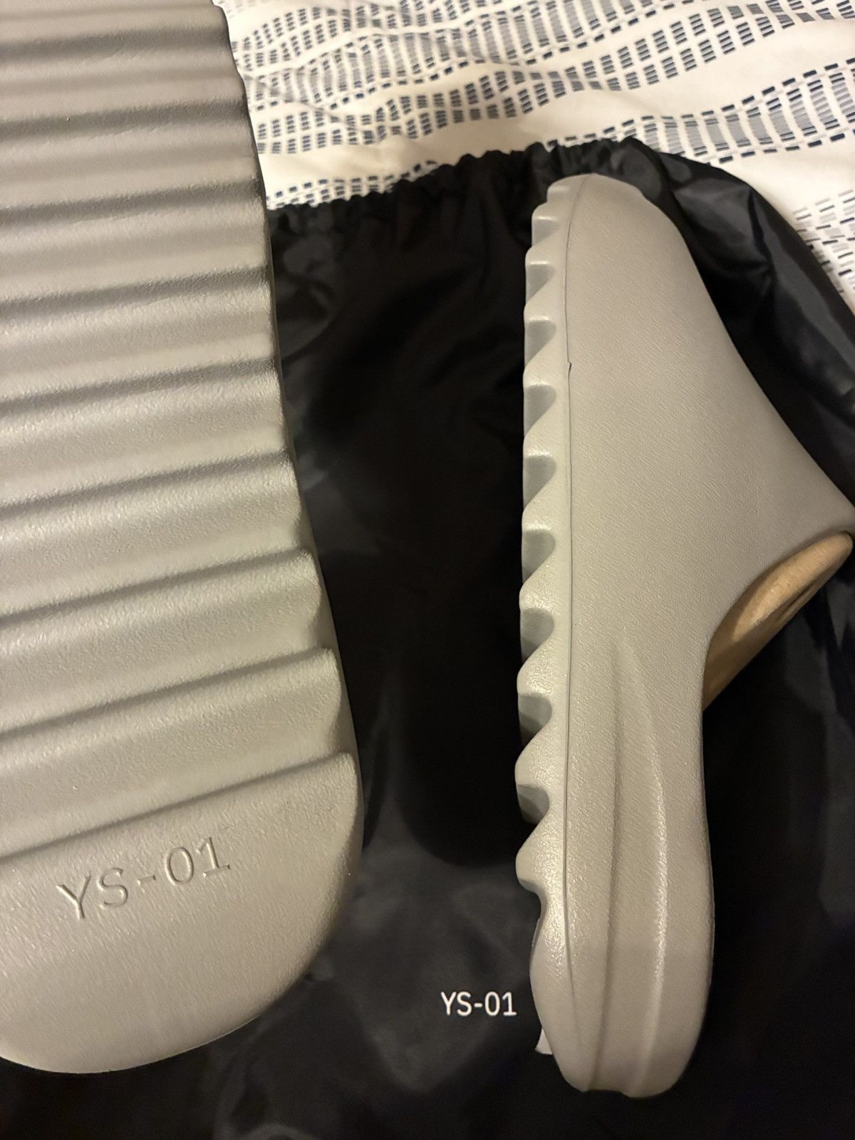 Yeezy Yeezy Slides Grey Size US 13 / EU 46 - 9 Thumbnail