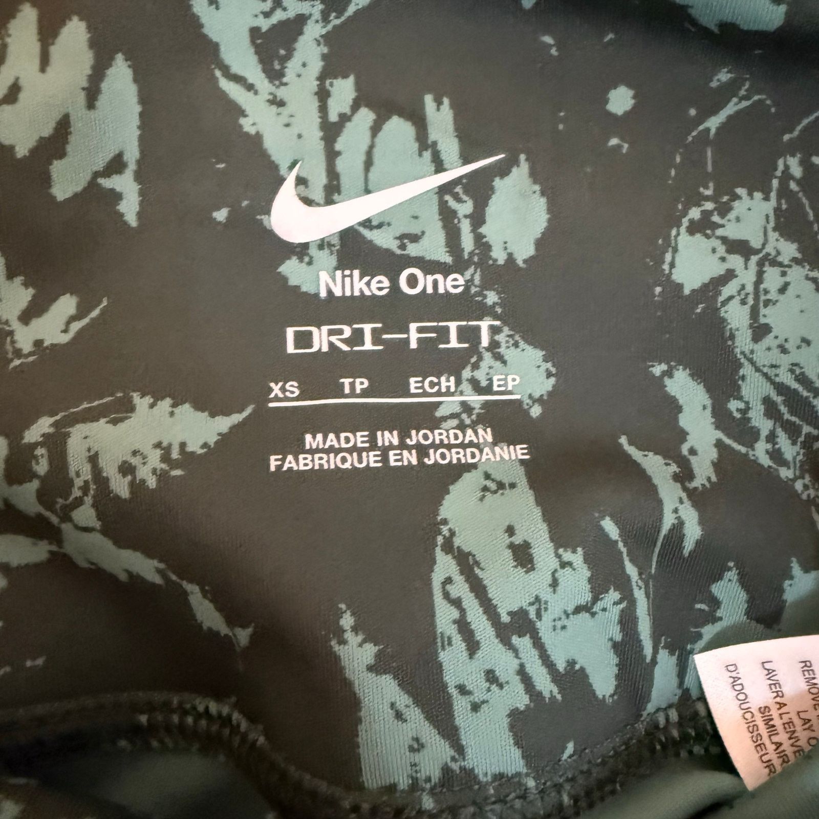 Nike Nike One Green High Rise Leggings 7/8 Women’s Size S New NWT Size 26" / US 2 / IT 38 - 7 Thumbnail