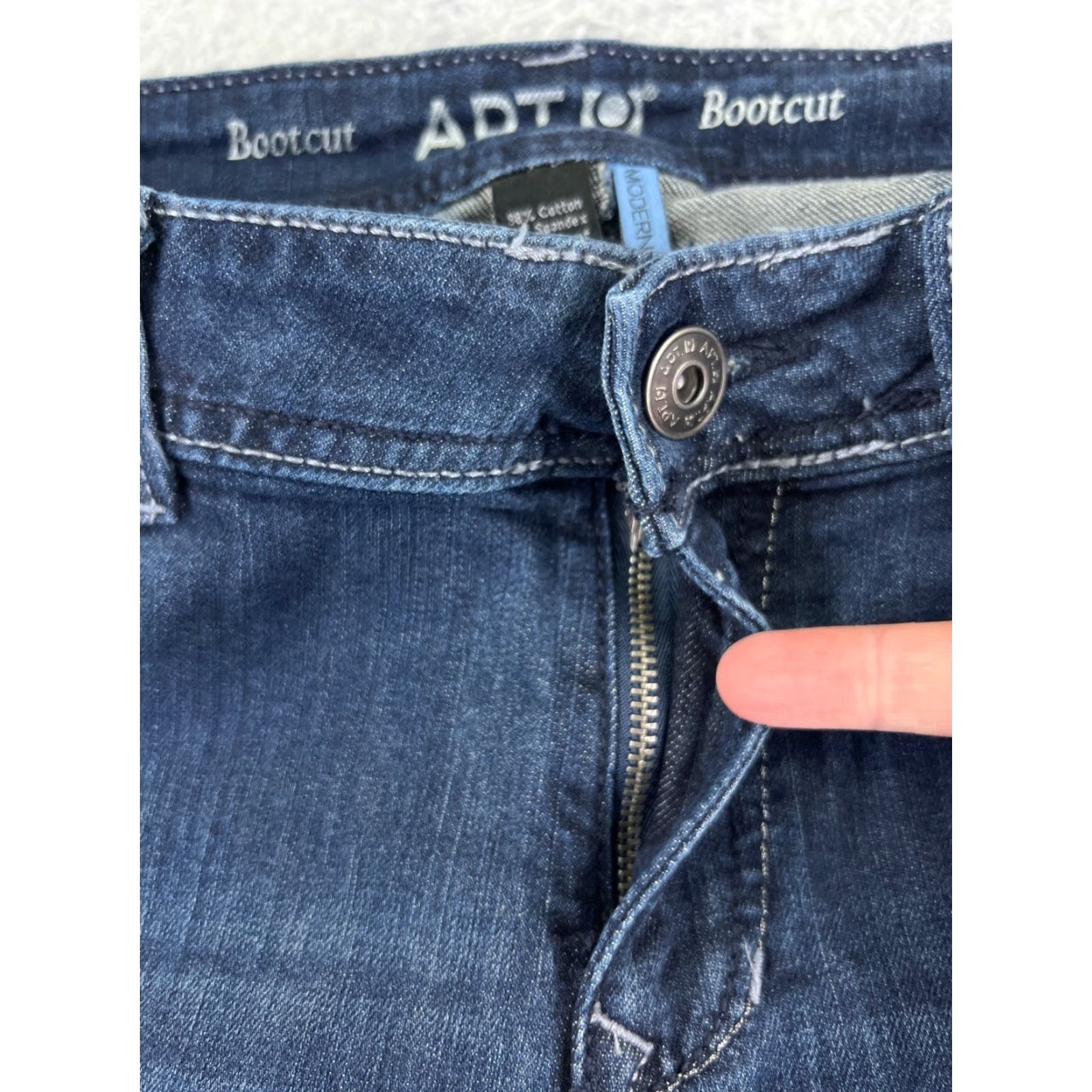 Apt. 9 Apt. 9 Jeans Womens 10 Blue Denim Bootcut Embellished Cotton Blend Stretch Pants-? Size 32" / US 10 / IT 46 - 5 Thumbnail