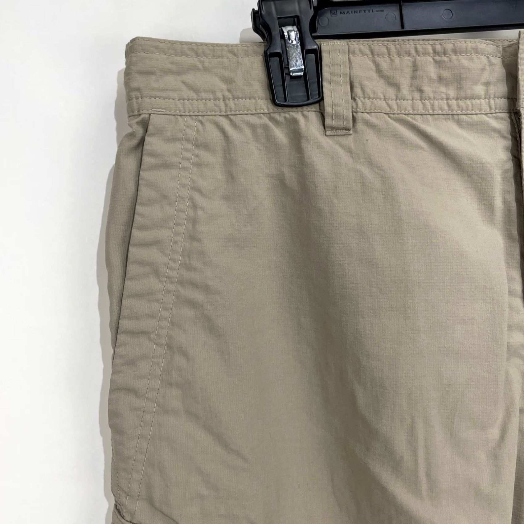 The North Face The North Face 36 Nylon Cargo Shorts Tan Outdoor Hiking Fishing Camping Men's Regular 10in Inseam Zip Pockets Breathable Solid Beige Size US 36 / EU 52 - 2 Thumbnail